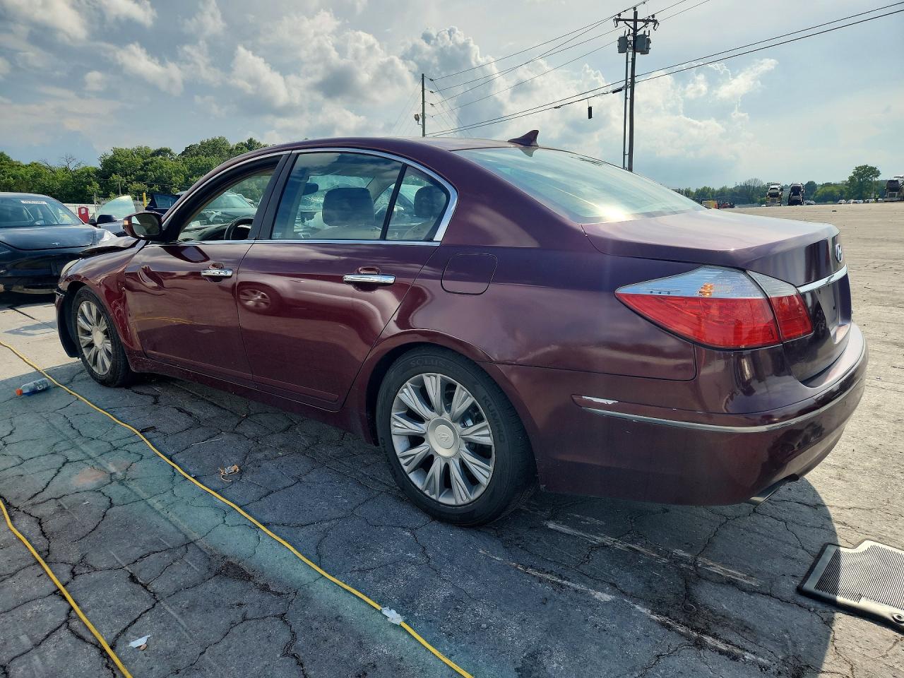 2010 Hyundai Genesis 3.8l Red vin: KMHGC4DE6AU073978
