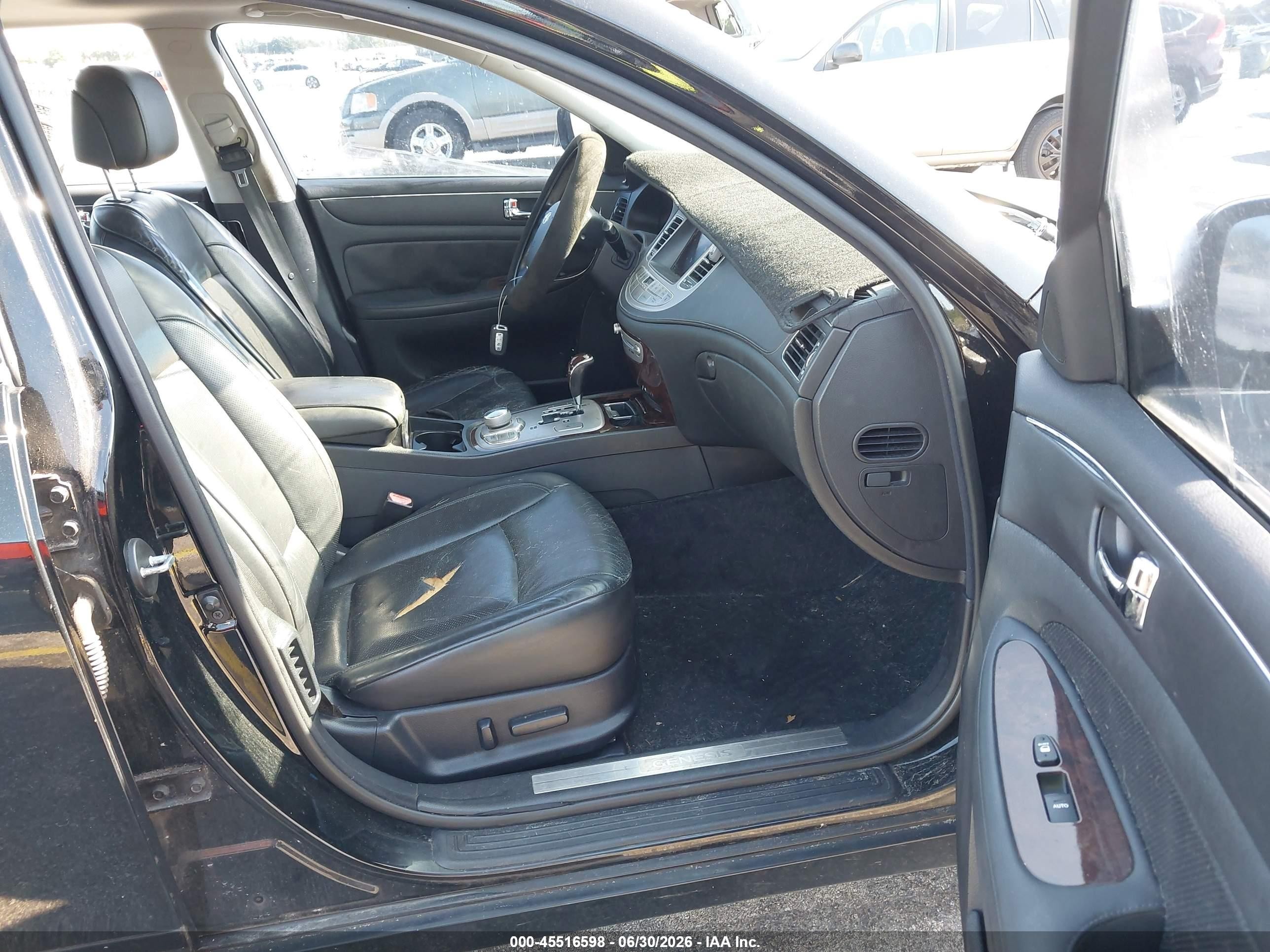 2010 Hyundai Genesis 3.8 Black vin: KMHGC4DE6AU074130