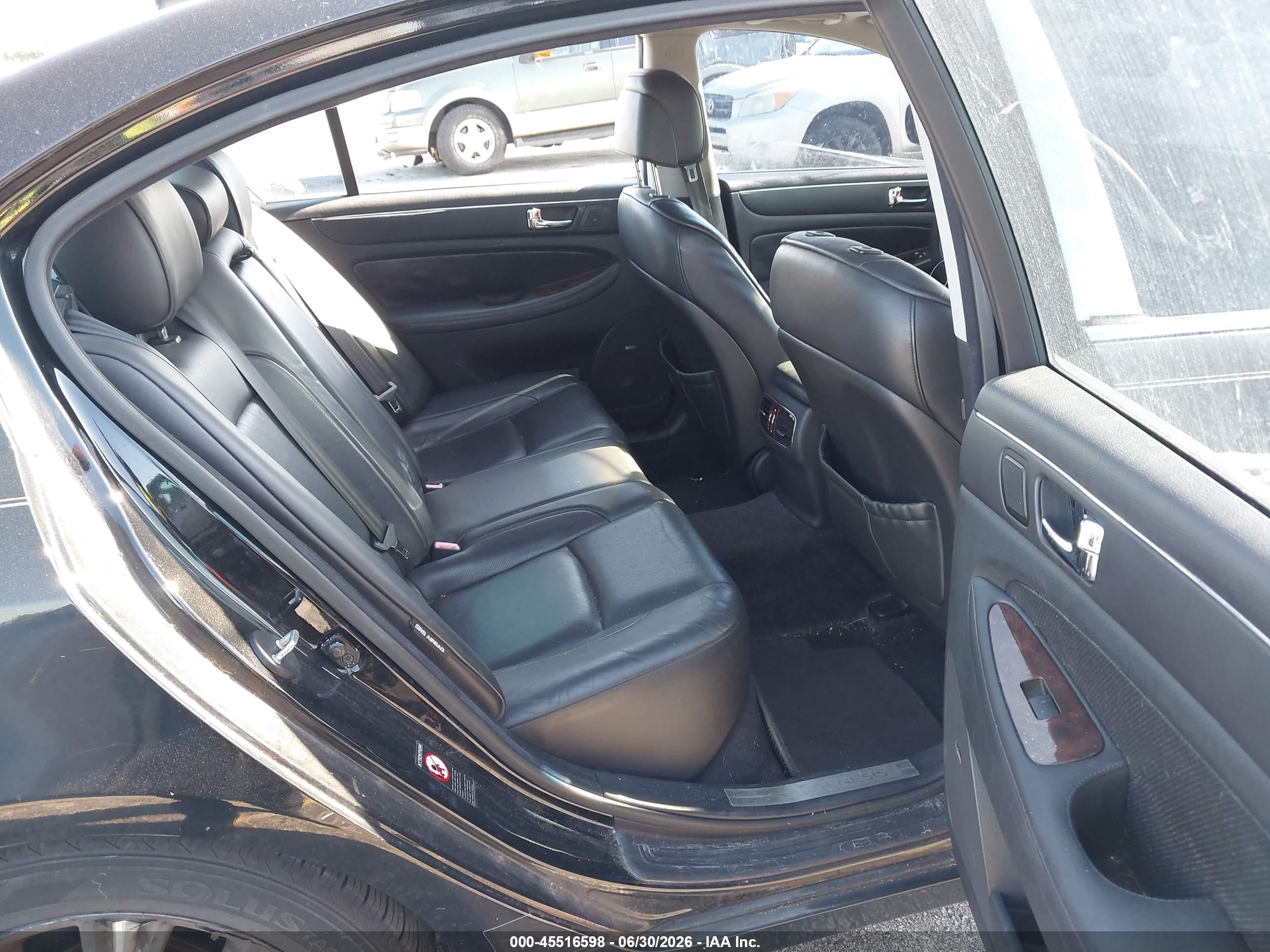 2010 Hyundai Genesis 3.8 Black vin: KMHGC4DE6AU074130
