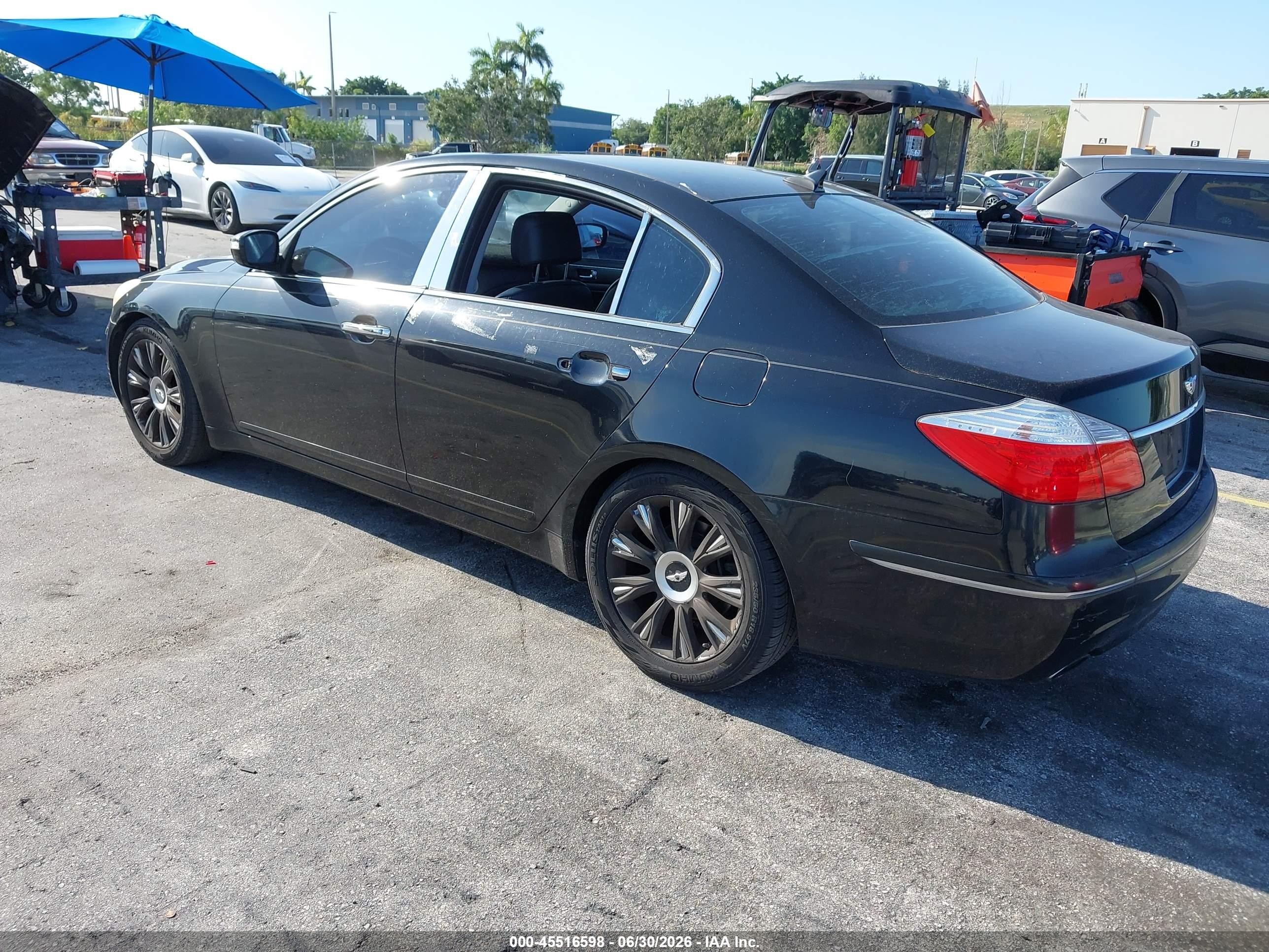 2010 Hyundai Genesis 3.8 Black vin: KMHGC4DE6AU074130