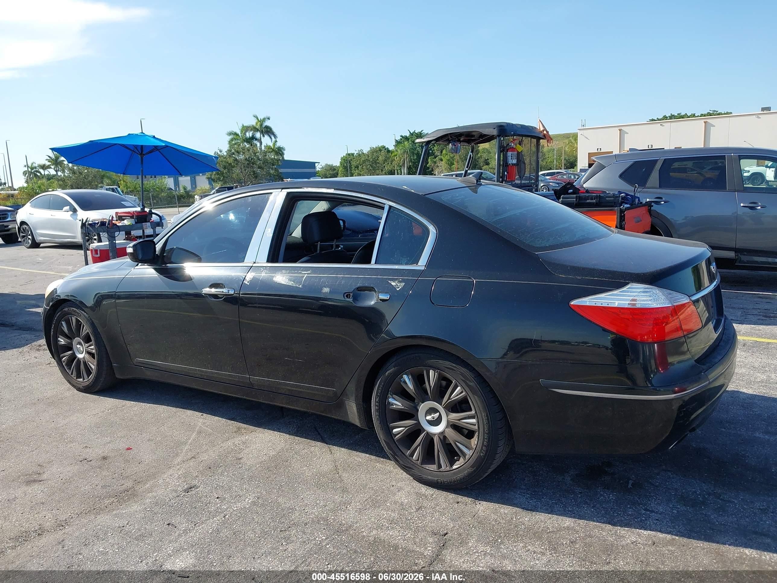 2010 Hyundai Genesis 3.8 Black vin: KMHGC4DE6AU074130
