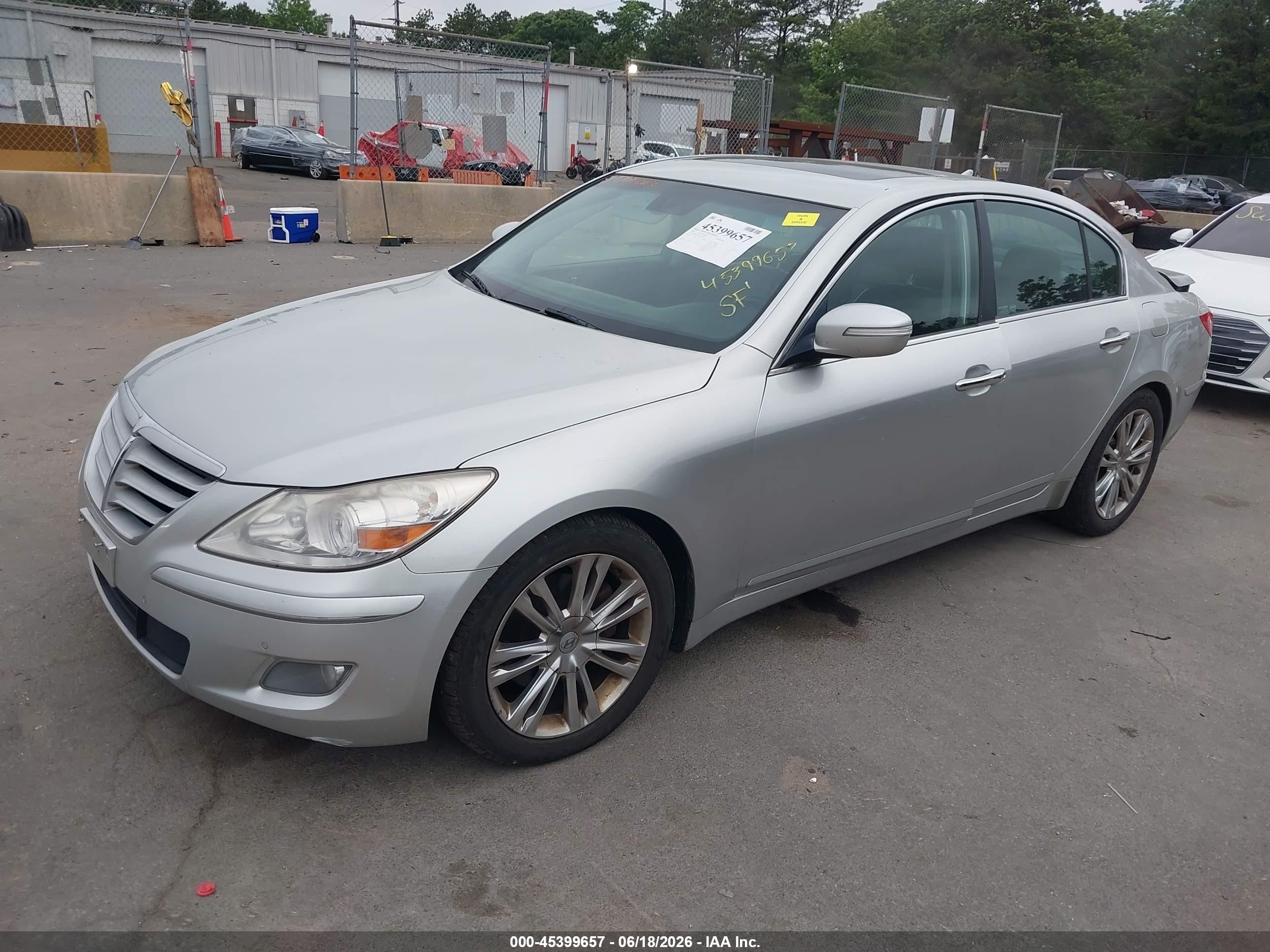 2010 Hyundai Genesis 3.8 Teal vin: KMHGC4DE6AU099237