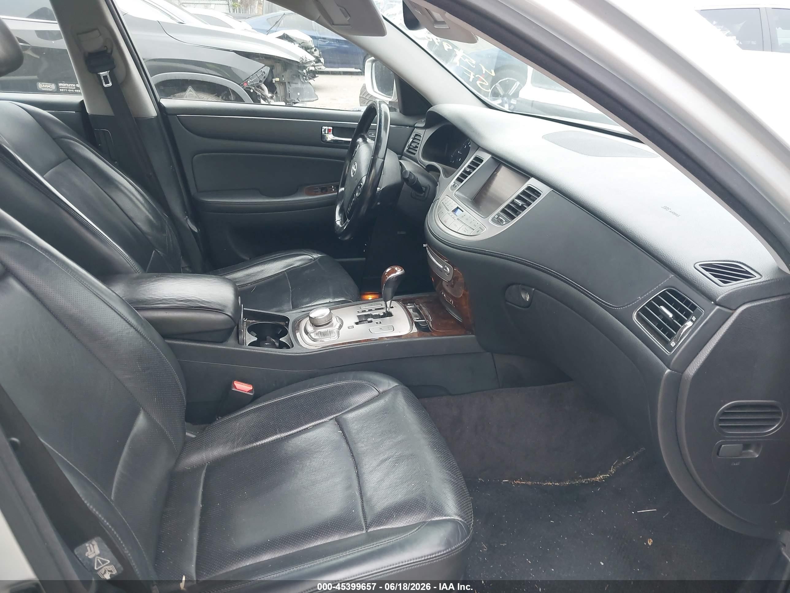 2010 Hyundai Genesis 3.8 Teal vin: KMHGC4DE6AU099237