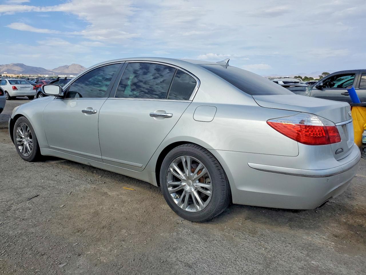 2011 Hyundai Genesis 3.8l Silver vin: KMHGC4DE6BU122369