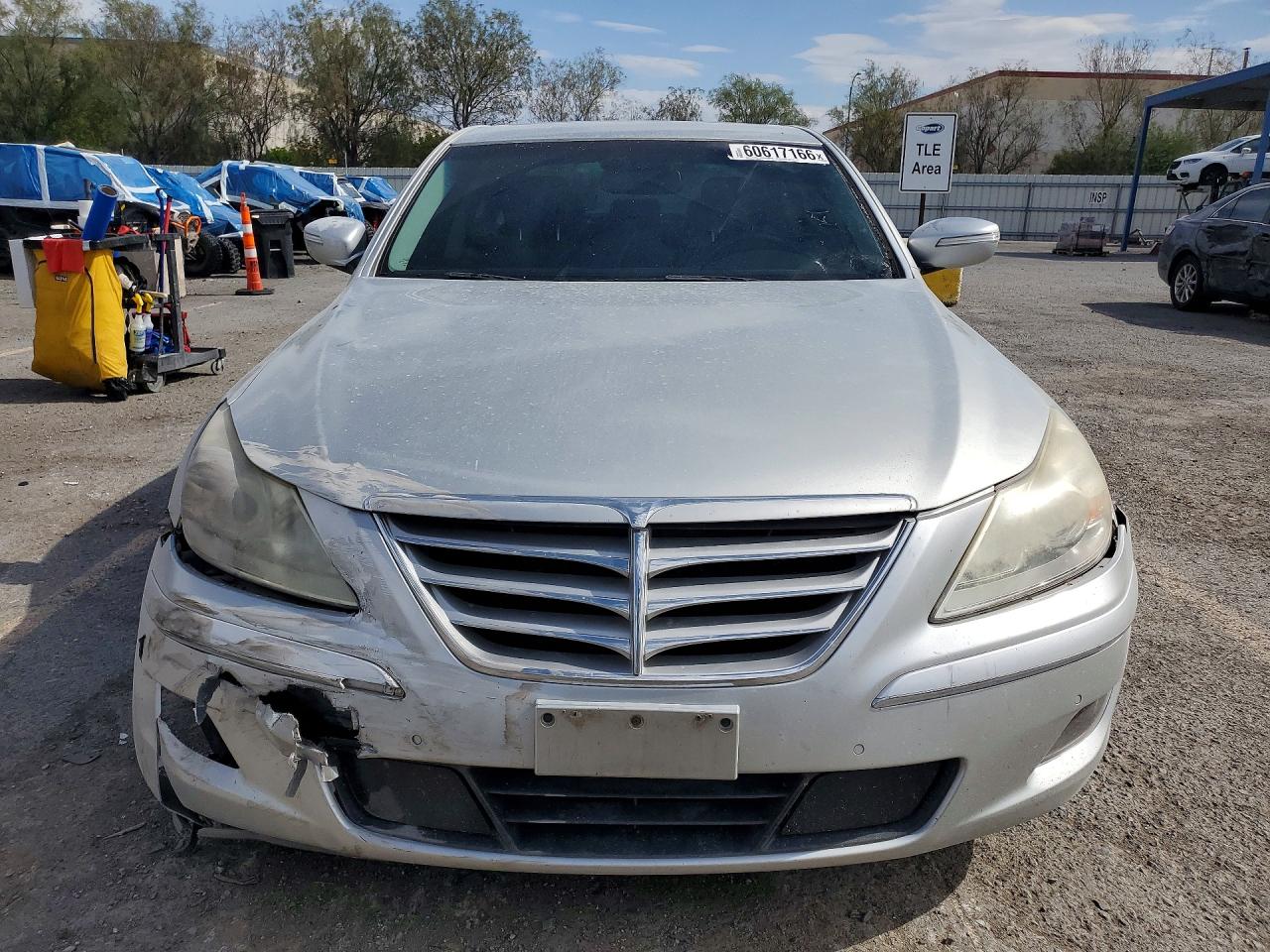 2011 Hyundai Genesis 3.8l Silver vin: KMHGC4DE6BU122369