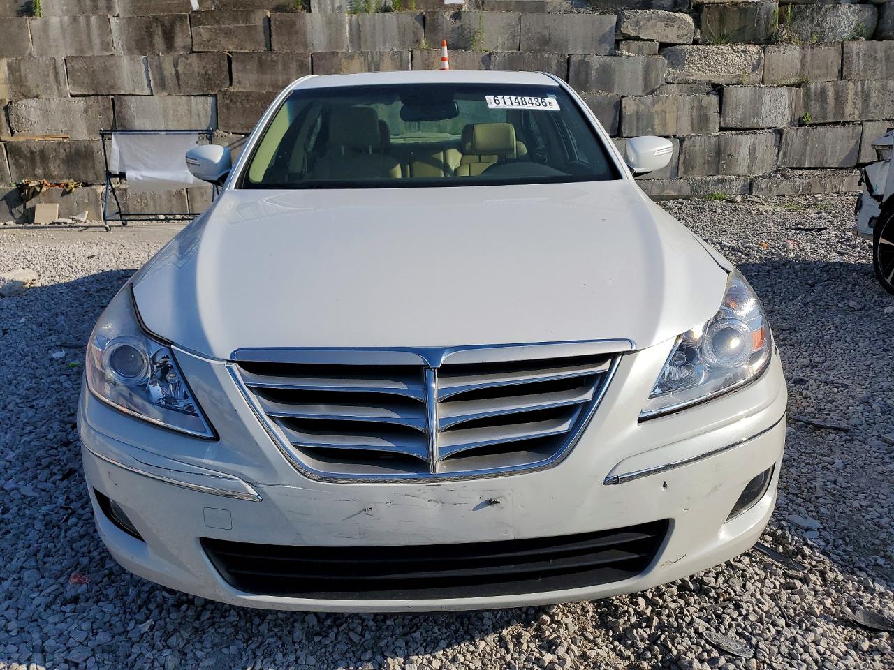 2011 Hyundai Genesis 3.8l White vin: KMHGC4DE6BU123084
