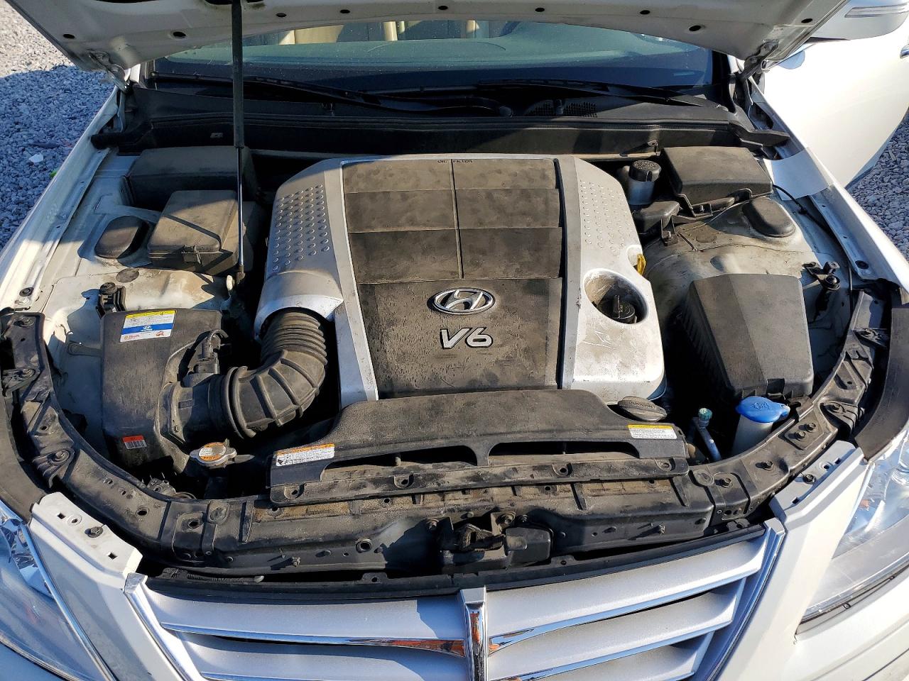 2011 Hyundai Genesis 3.8l White vin: KMHGC4DE6BU123084