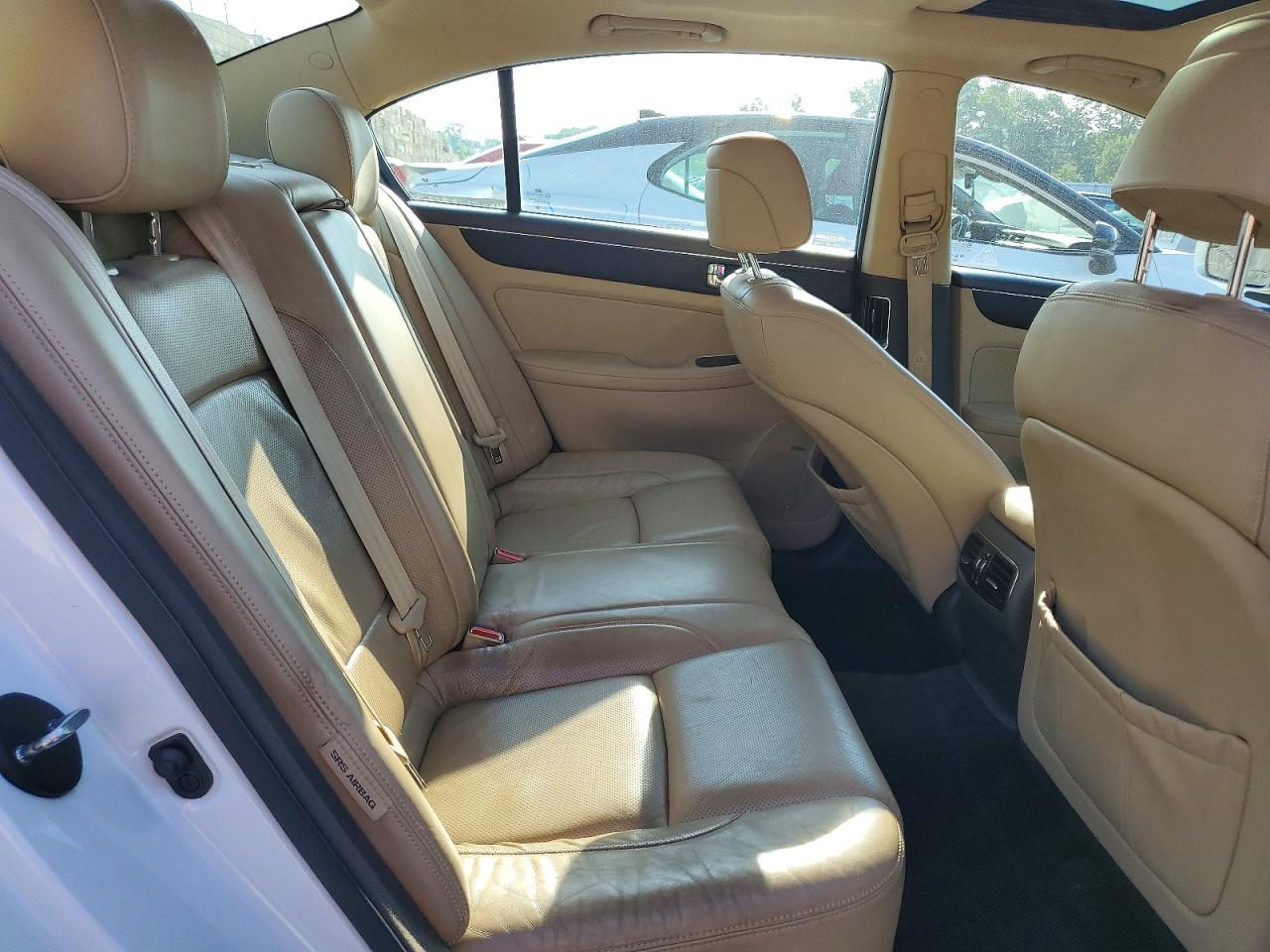 2011 Hyundai Genesis 3.8l White vin: KMHGC4DE6BU123084