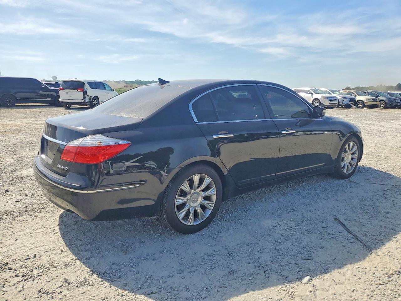 2010 Hyundai Genesis 3.8l Black vin: KMHGC4DE7AU073990