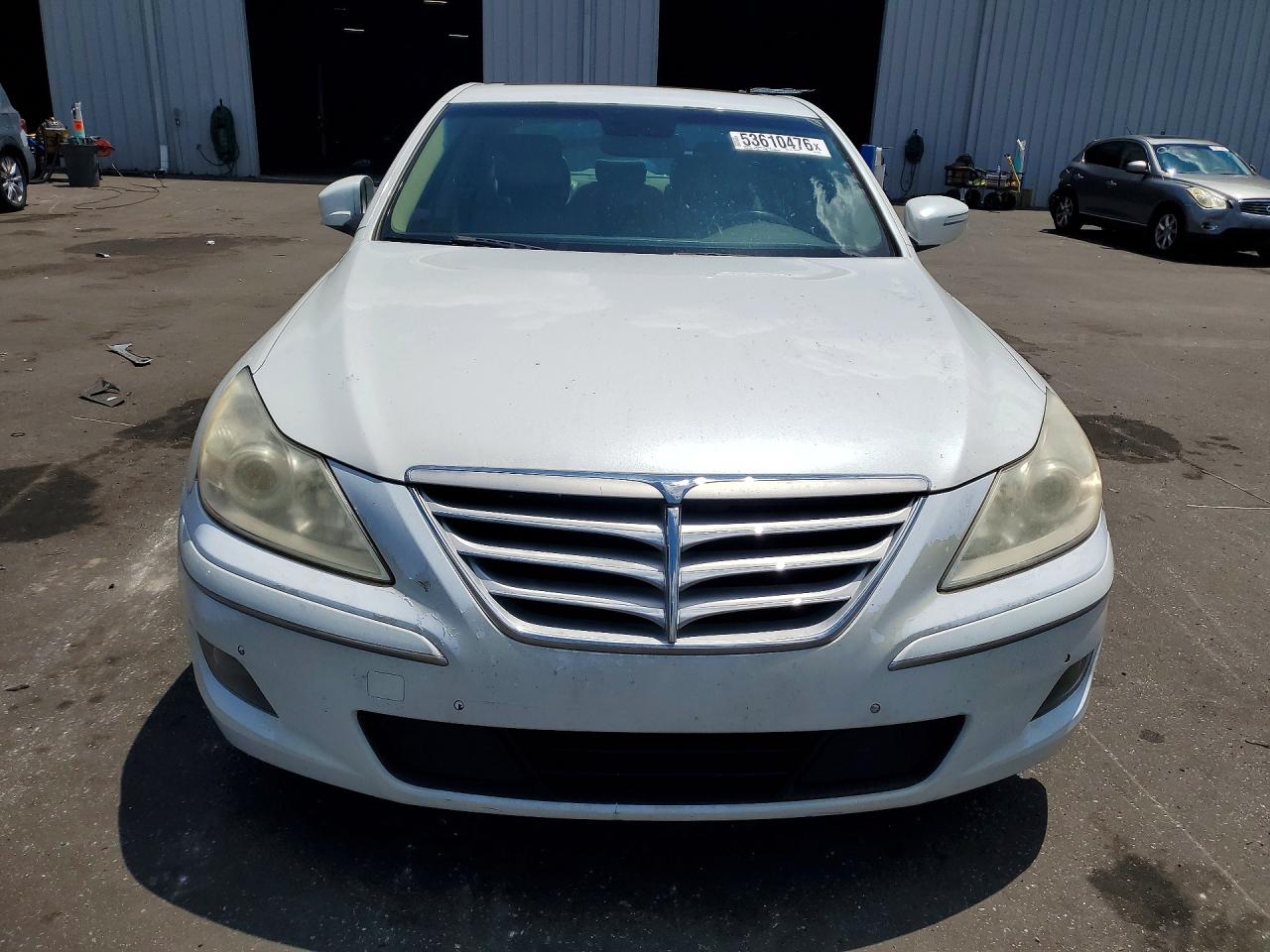 2011 Hyundai Genesis 3.8l White vin: KMHGC4DE7BU122896