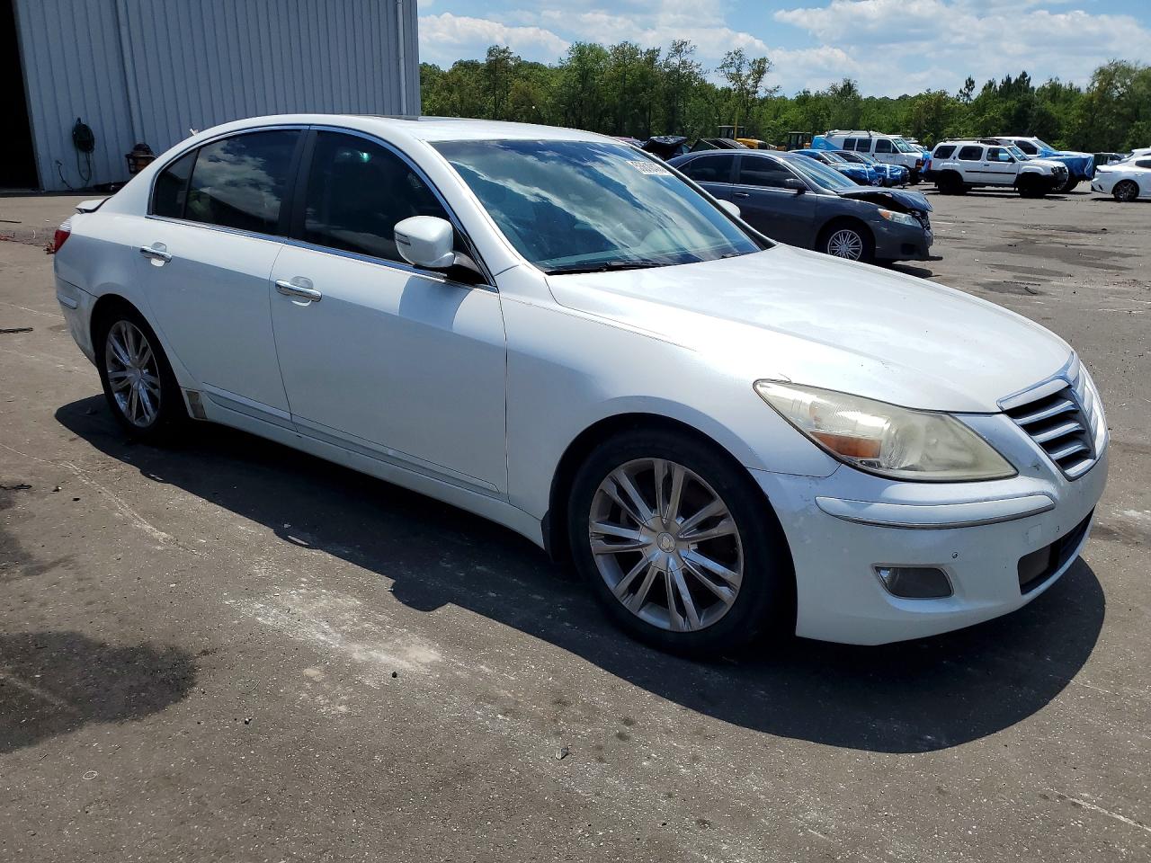2011 Hyundai Genesis 3.8l White vin: KMHGC4DE7BU122896