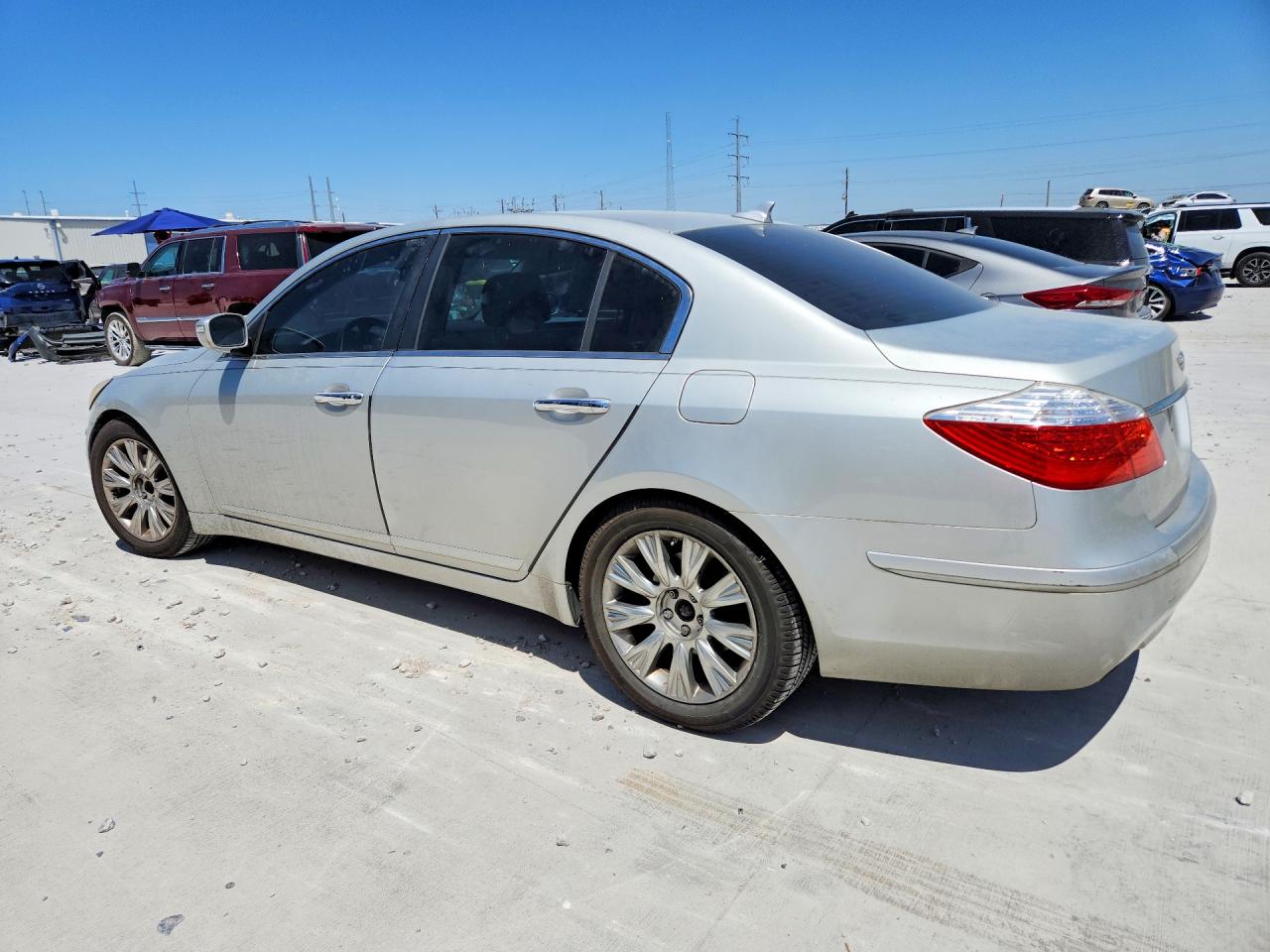 2011 Hyundai Genesis 3.8l Silver vin: KMHGC4DE7BU134627