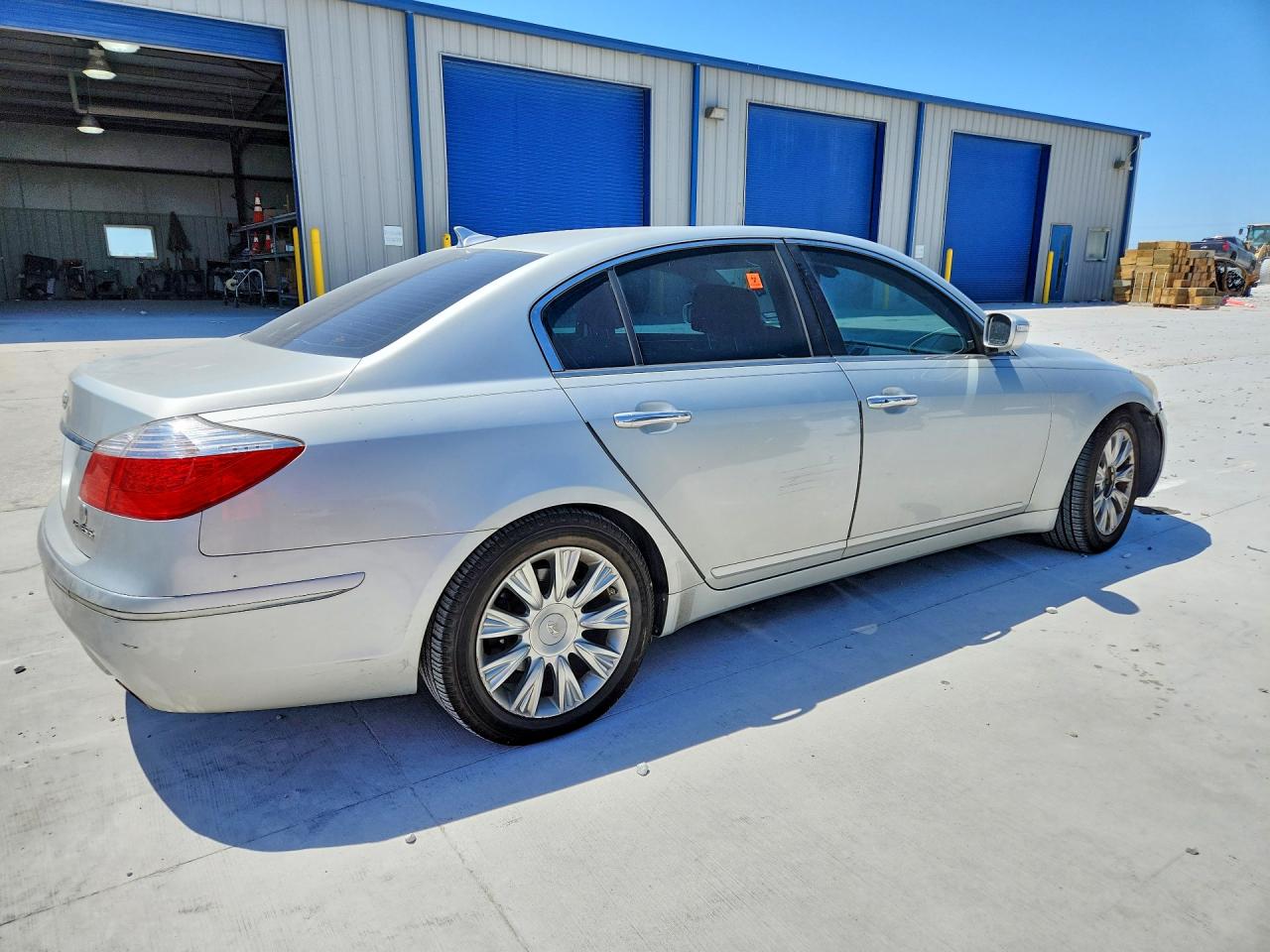 2011 Hyundai Genesis 3.8l Silver vin: KMHGC4DE7BU134627