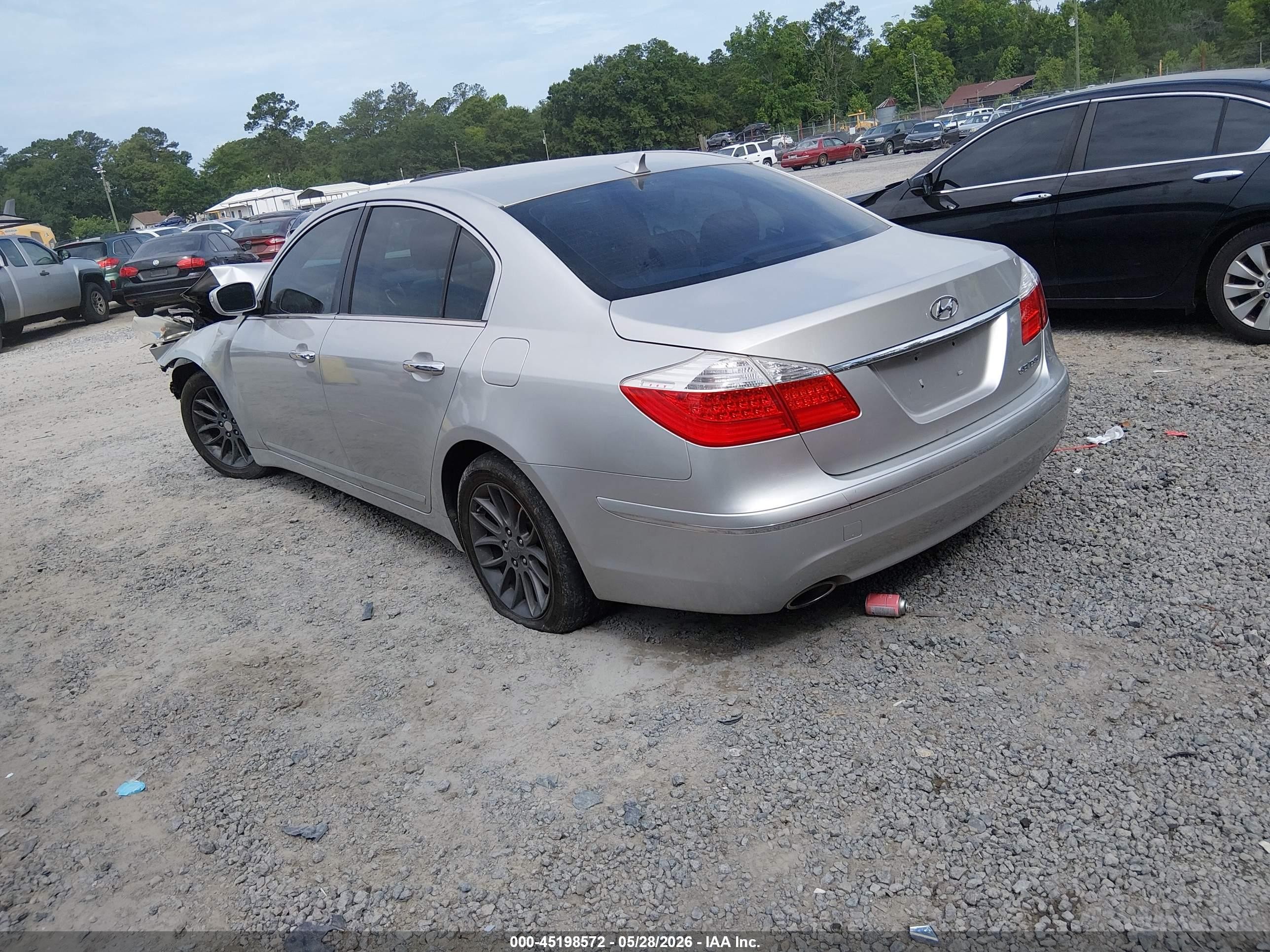 2011 Hyundai Genesis 3.8 Gray vin: KMHGC4DE7BU137088