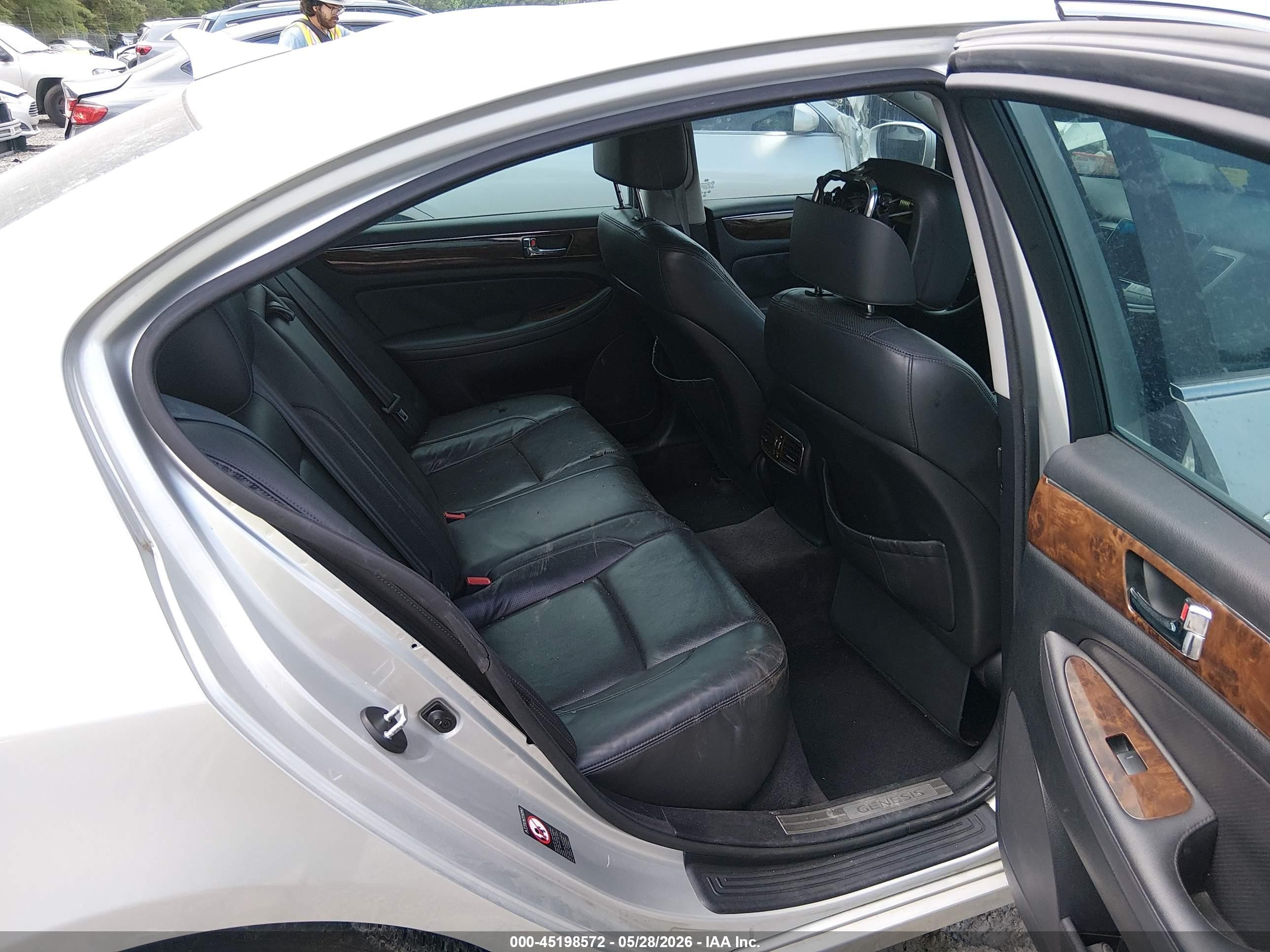 2011 Hyundai Genesis 3.8 Gray vin: KMHGC4DE7BU137088