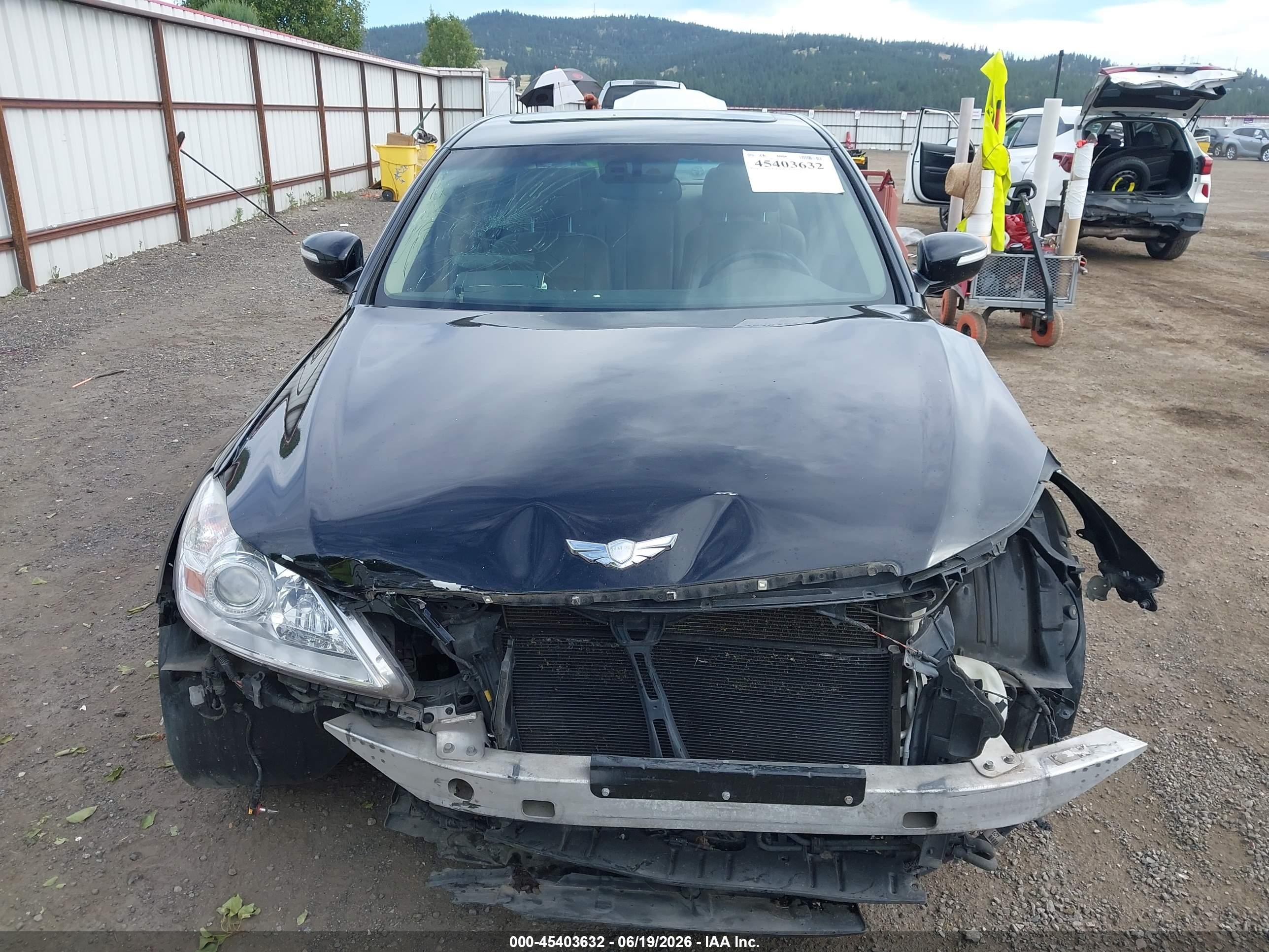 2011 Hyundai Genesis 3.8 Black vin: KMHGC4DE7BU143246