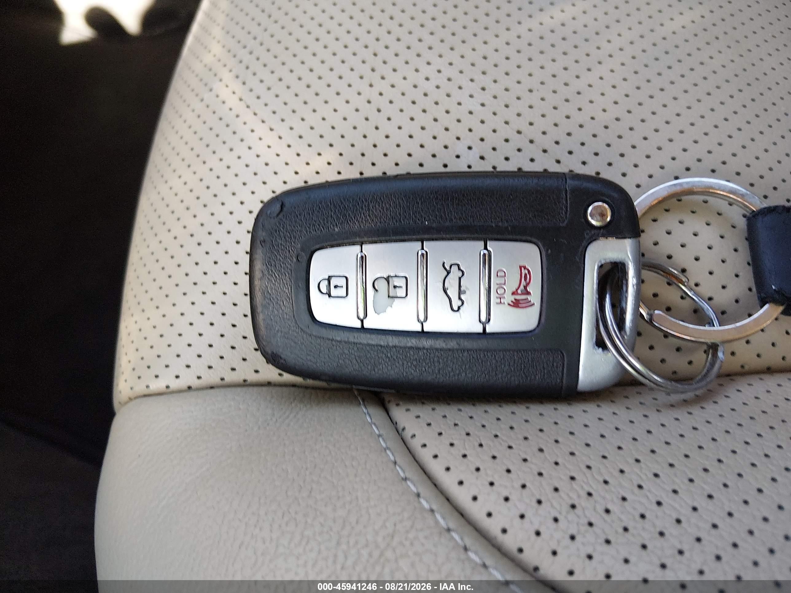 2010 Hyundai Genesis 3.8 Черный vin: KMHGC4DE8AU074484