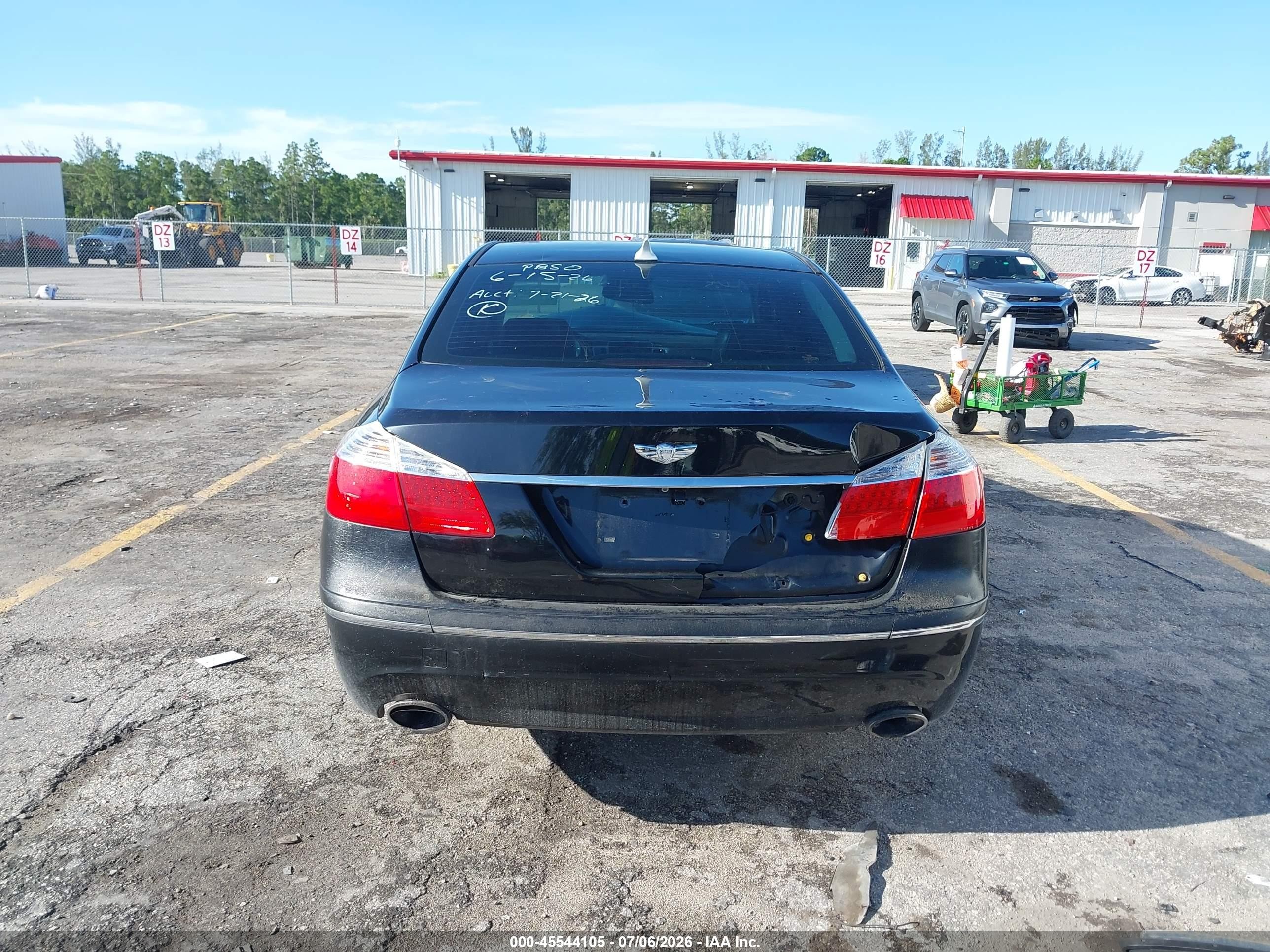 2010 Hyundai Genesis 3.8 Black vin: KMHGC4DE8AU076073