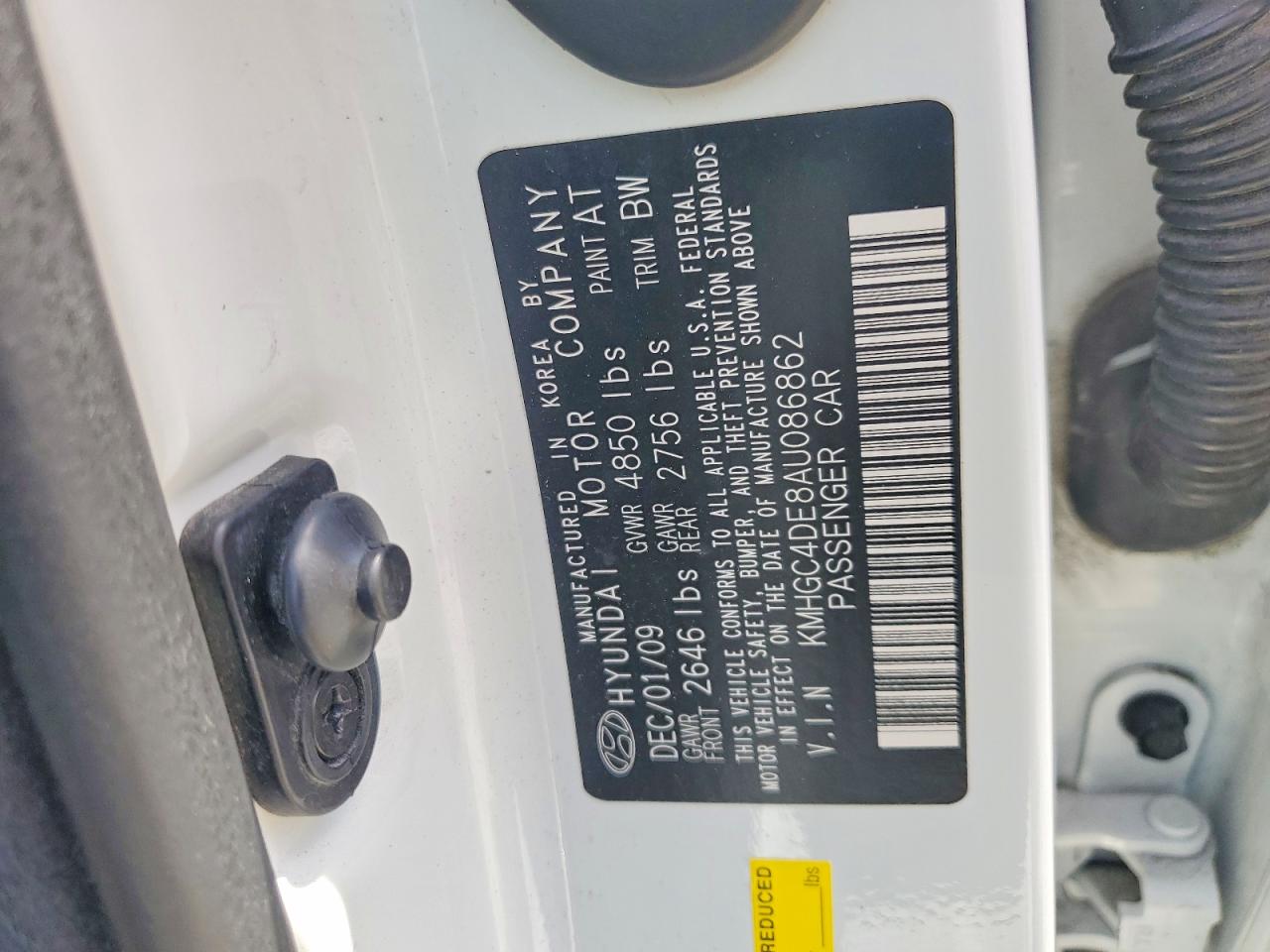 2010 Hyundai Genesis 3.8l White vin: KMHGC4DE8AU086862