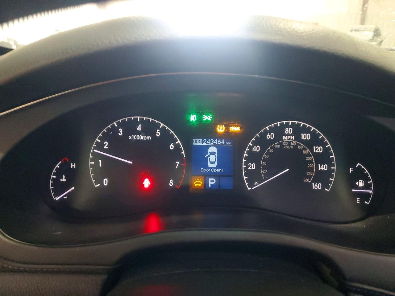 2010 Hyundai Genesis 3.8l Silver vin: KMHGC4DE8AU093987