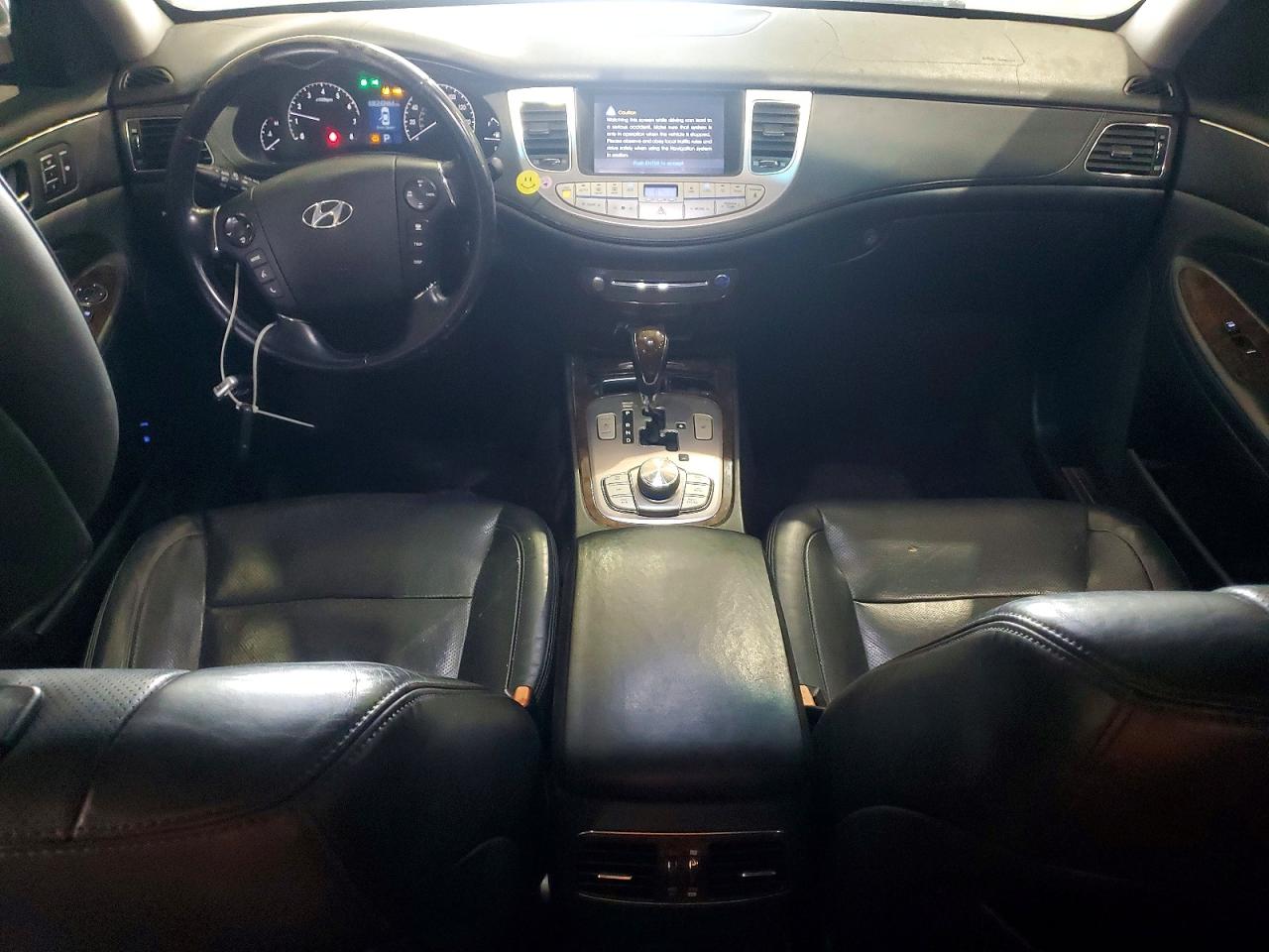 2010 Hyundai Genesis 3.8l Silver vin: KMHGC4DE8AU093987