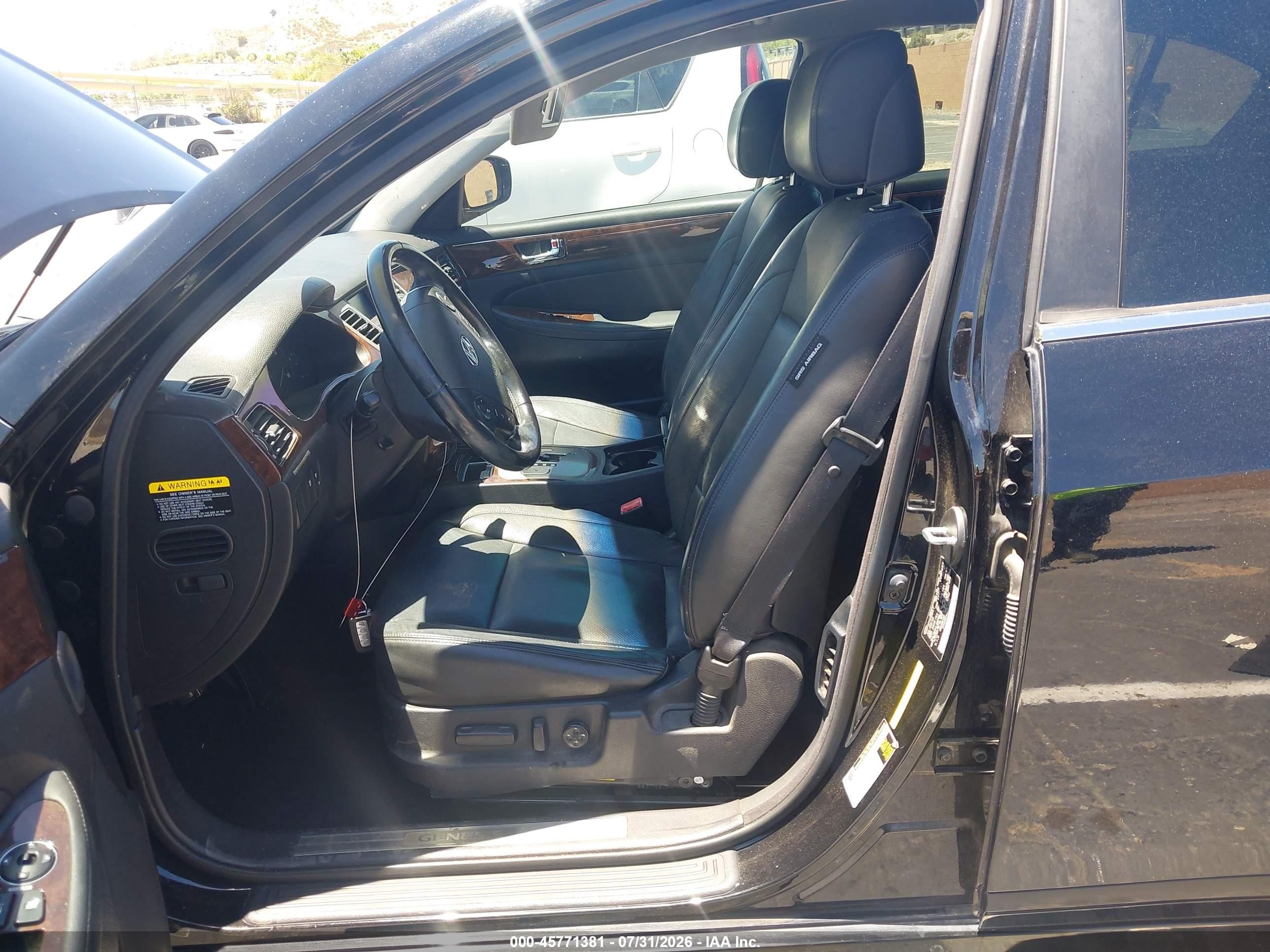 2011 Hyundai Genesis 3.8 Black vin: KMHGC4DE8BU115732