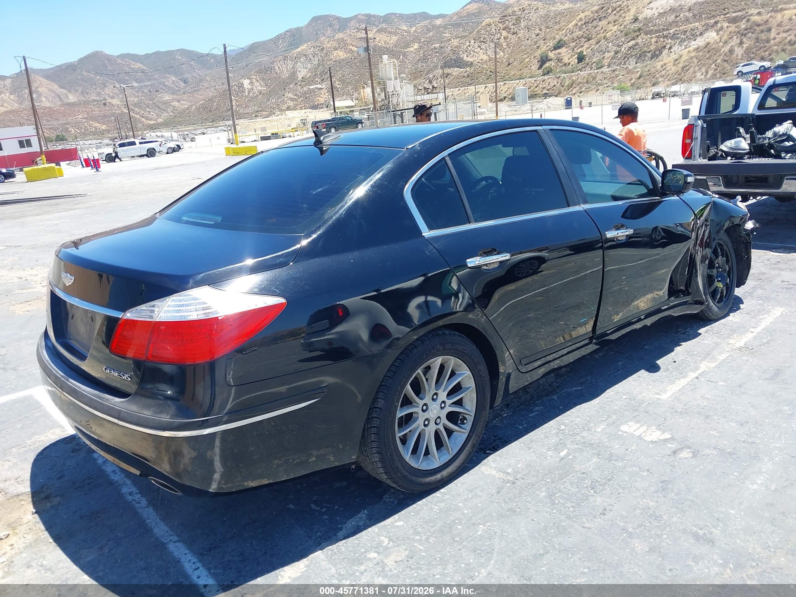2011 Hyundai Genesis 3.8 Black vin: KMHGC4DE8BU115732