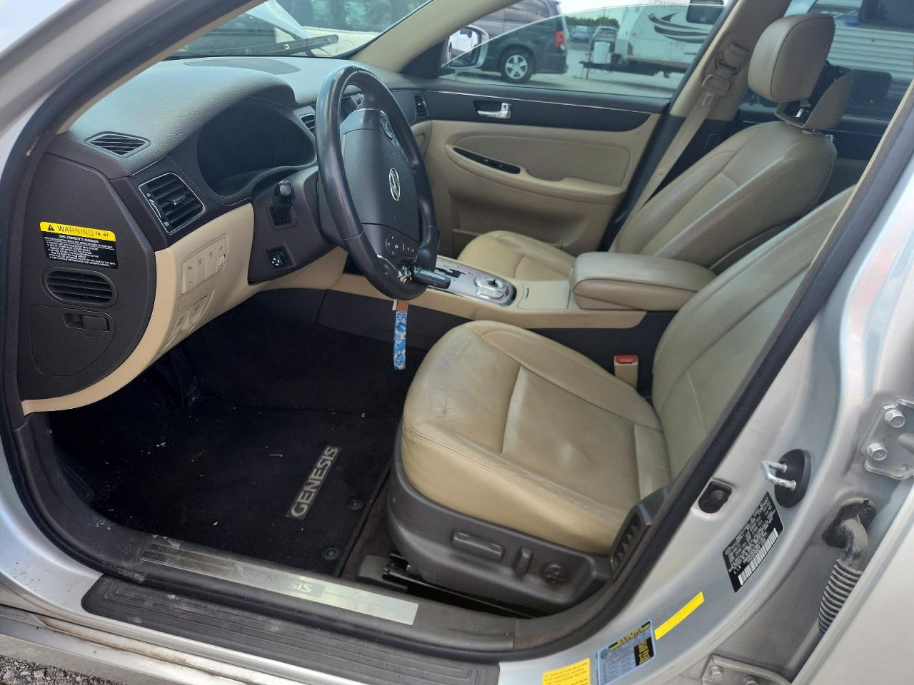 2011 Hyundai Genesis 3.8l Silver vin: KMHGC4DE8BU138704
