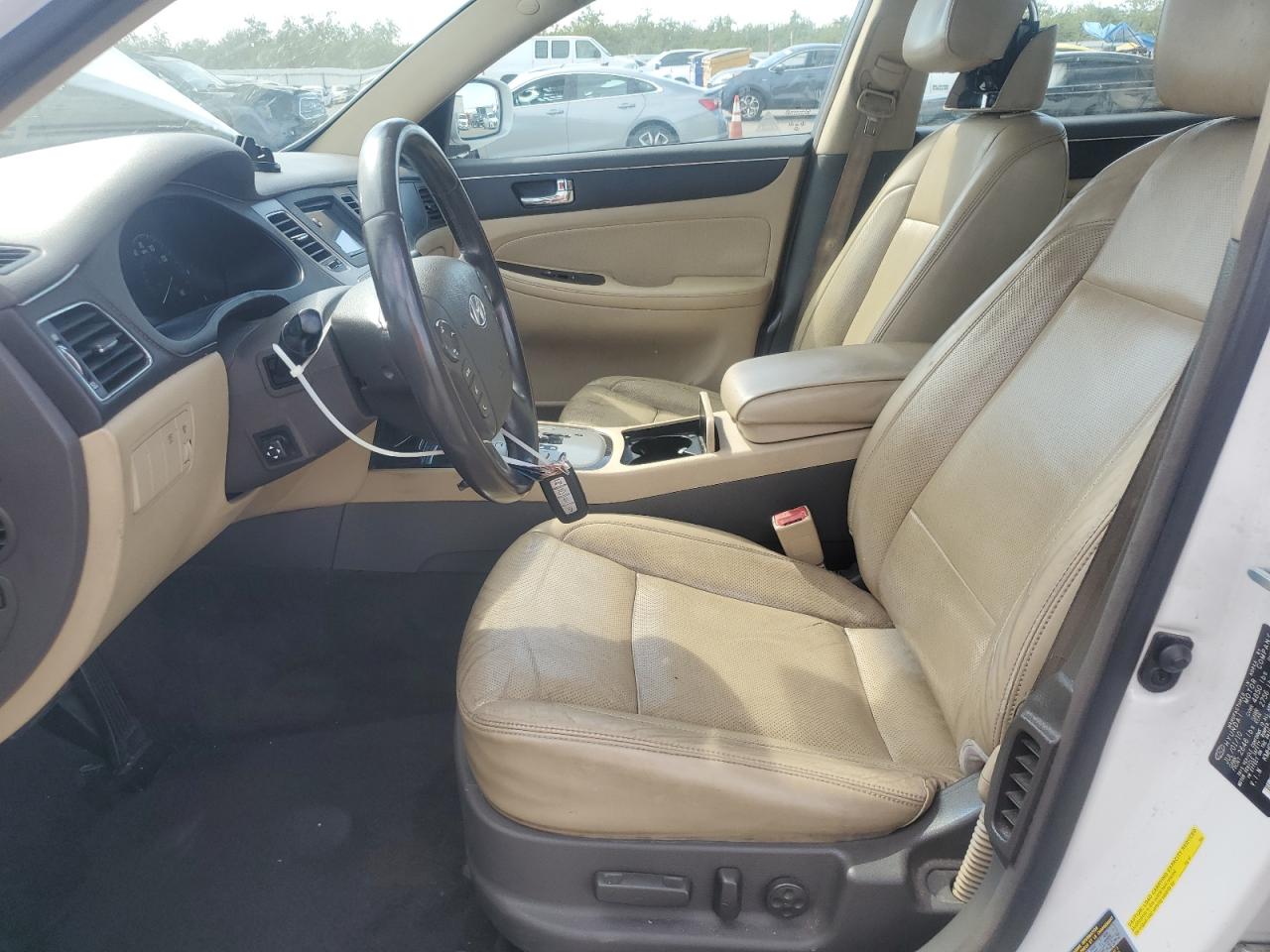 2011 Hyundai Genesis 3.8l White vin: KMHGC4DE9BU115660