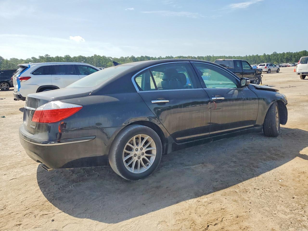2011 Hyundai Genesis 3.8l Black vin: KMHGC4DE9BU137528