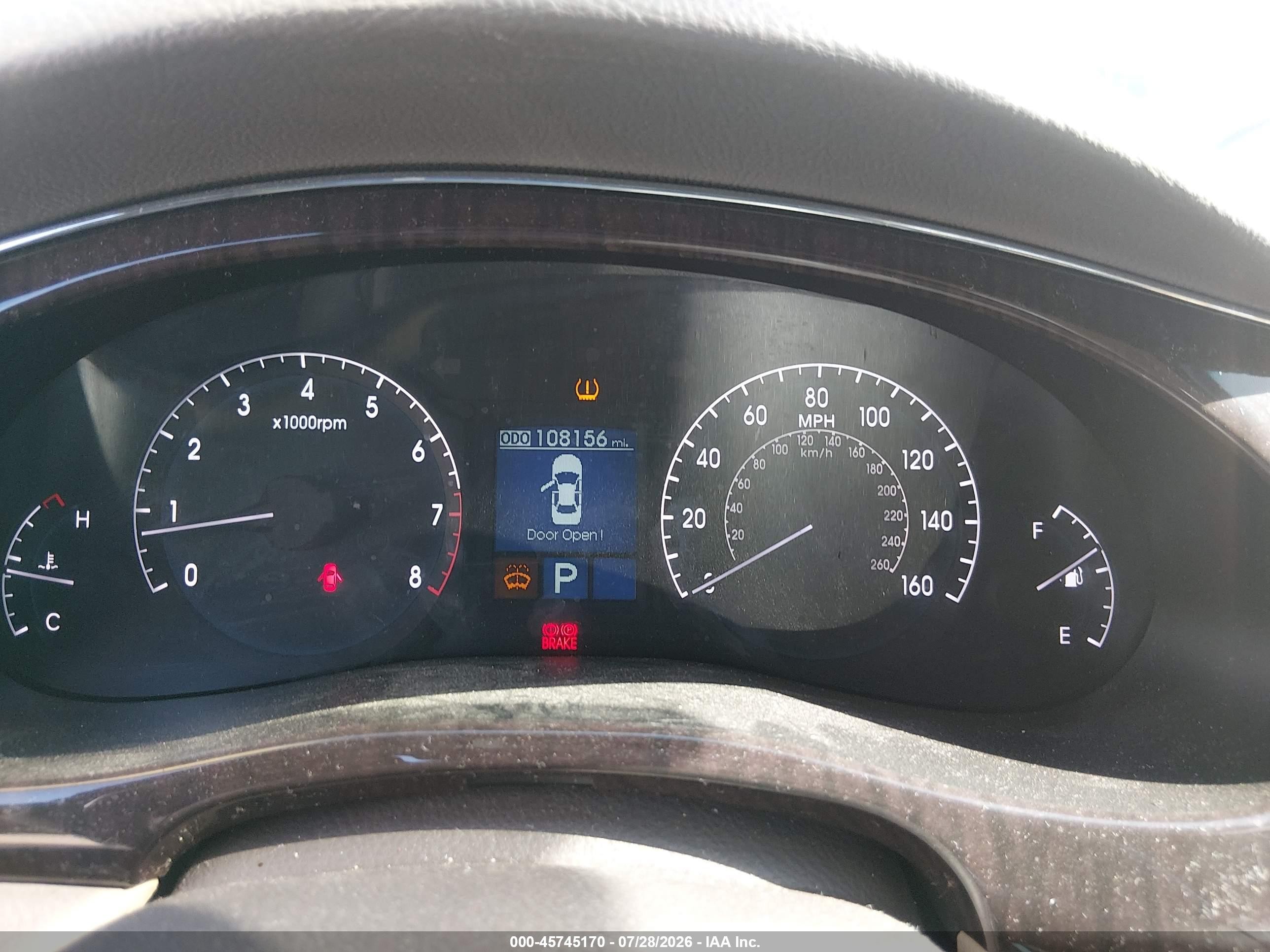 2011 Hyundai Genesis 3.8 White vin: KMHGC4DEXBU113559