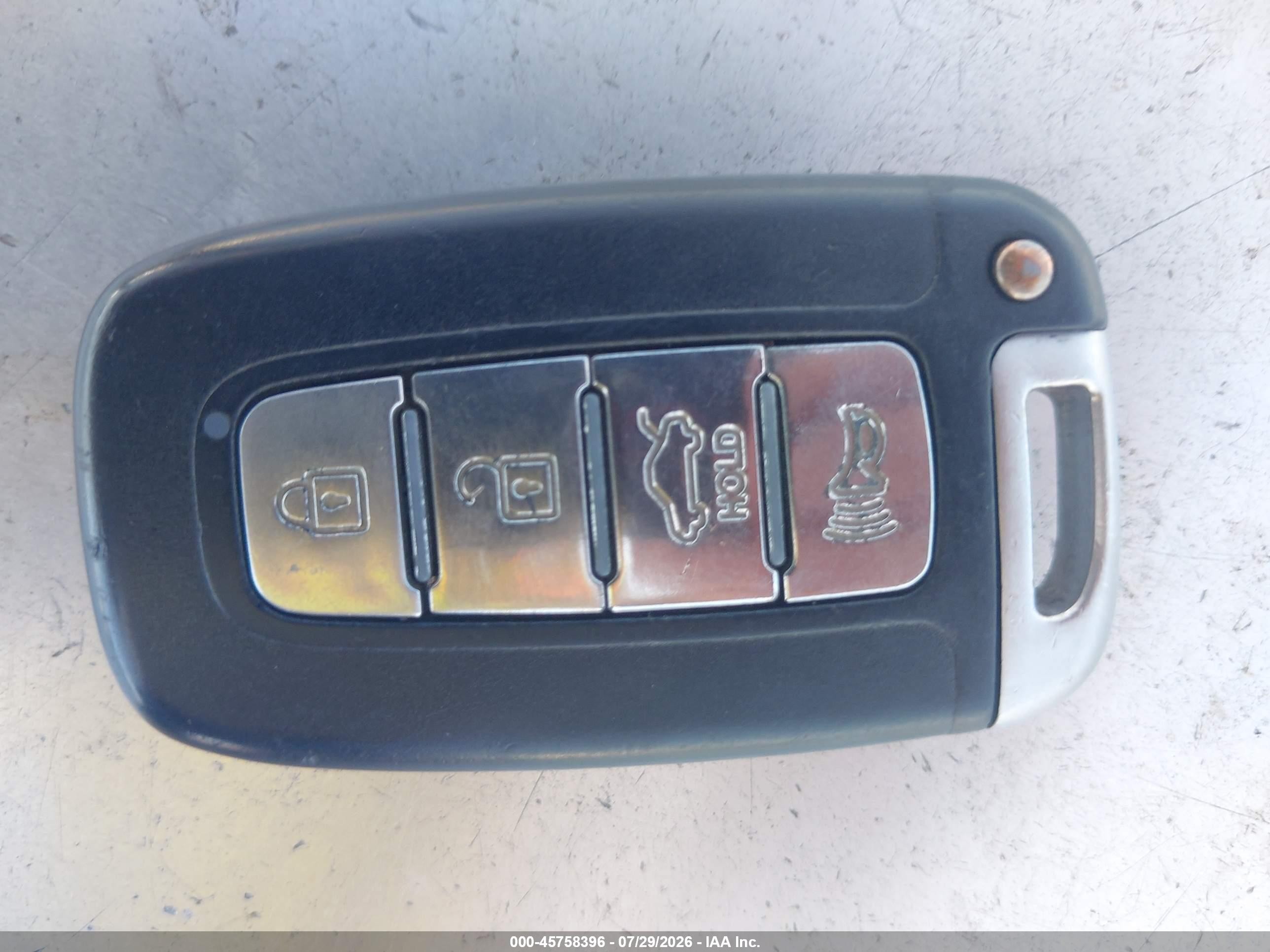 2011 Hyundai Genesis 3.8 Серебряный vin: KMHGC4DEXBU139305