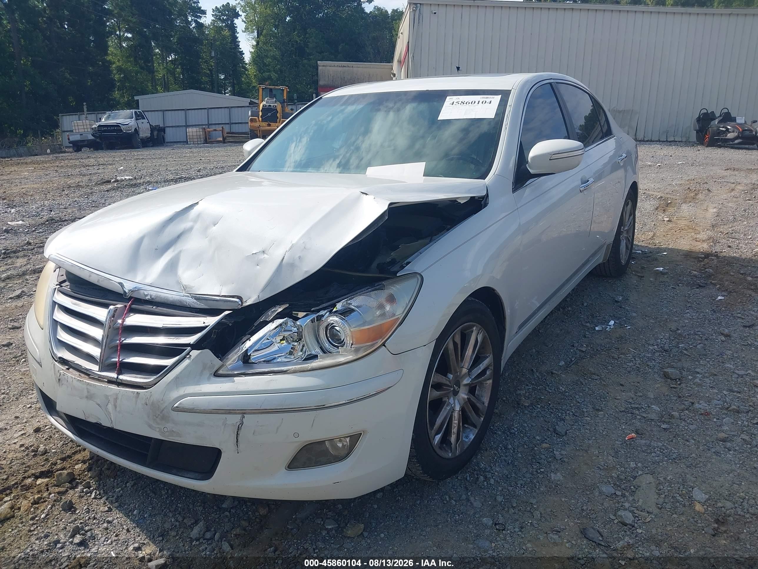 2011 Hyundai Genesis 4.6 White vin: KMHGC4DF0BU128631