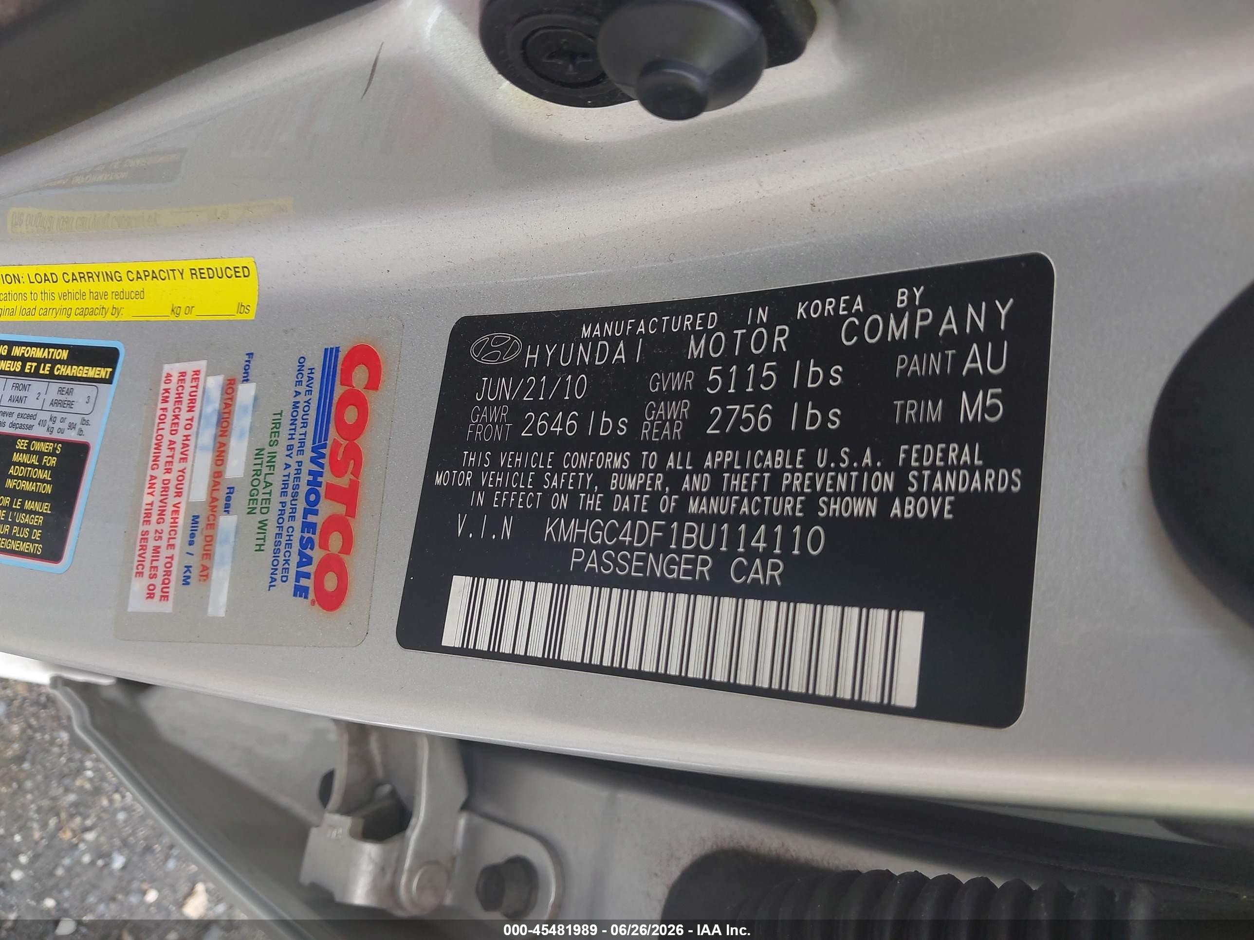 2011 Hyundai Genesis 4.6 Silver vin: KMHGC4DF1BU114110