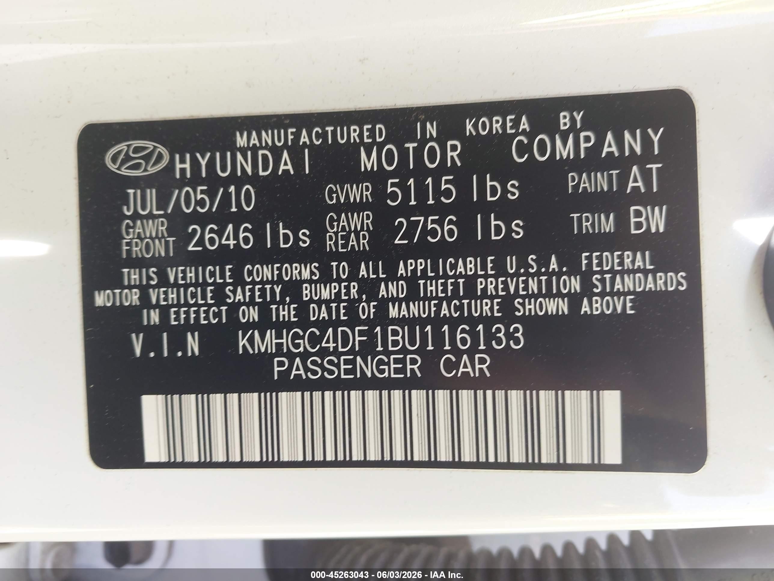 2011 Hyundai Genesis 4.6 White vin: KMHGC4DF1BU116133