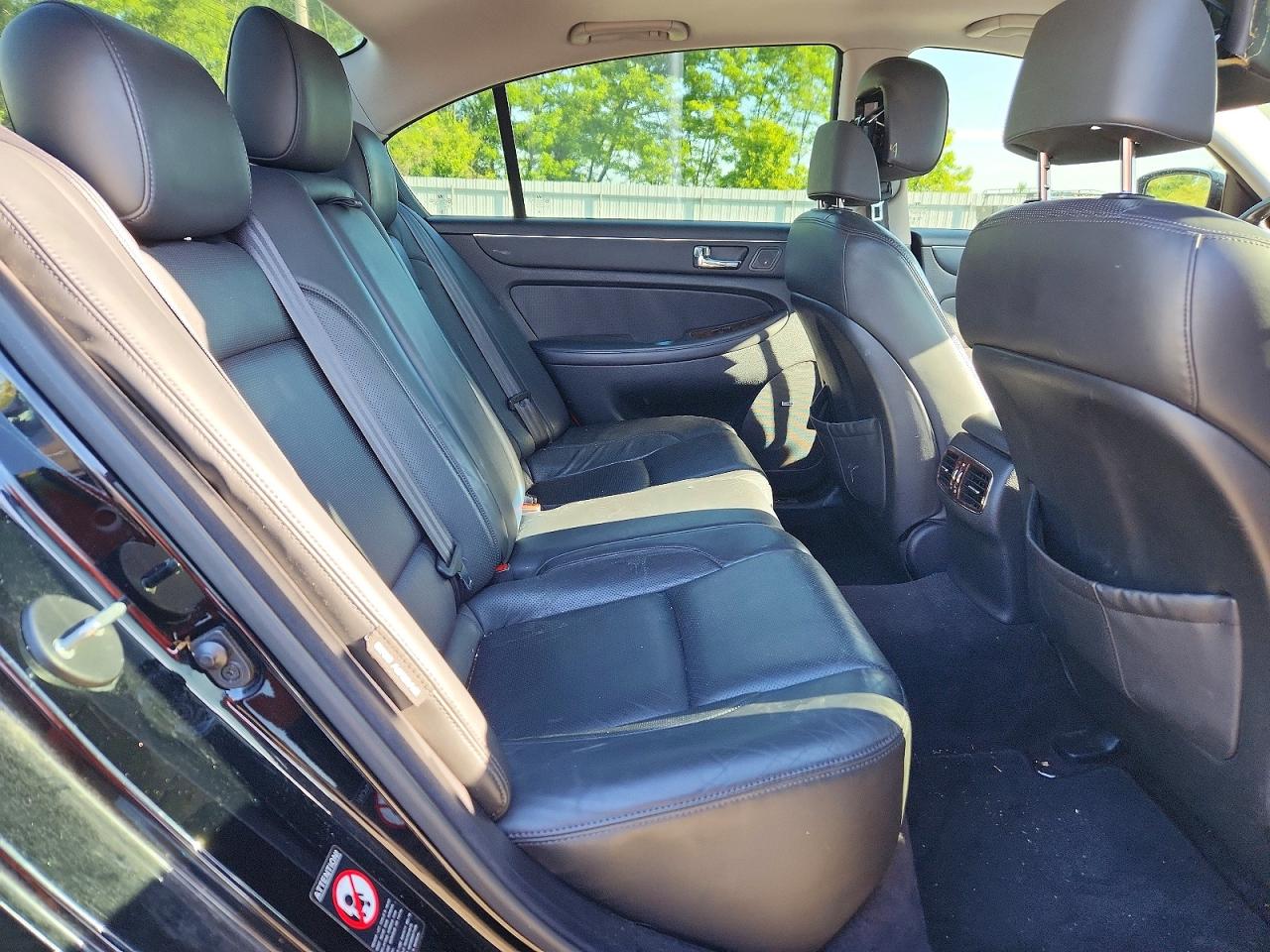 2011 Hyundai Genesis 4.6l Black vin: KMHGC4DF1BU121199