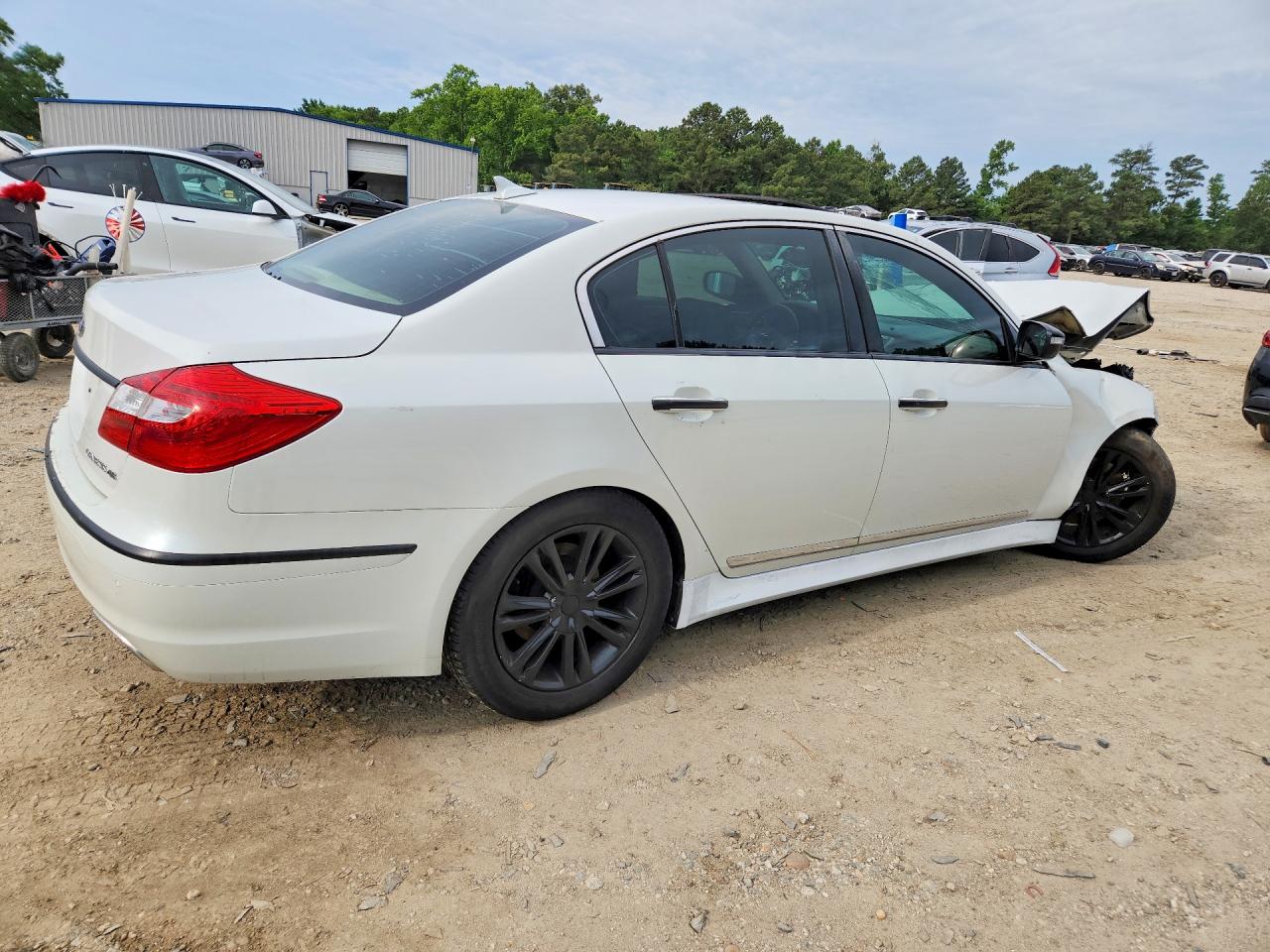2012 Hyundai Genesis 4.6l White vin: KMHGC4DF1CU155645