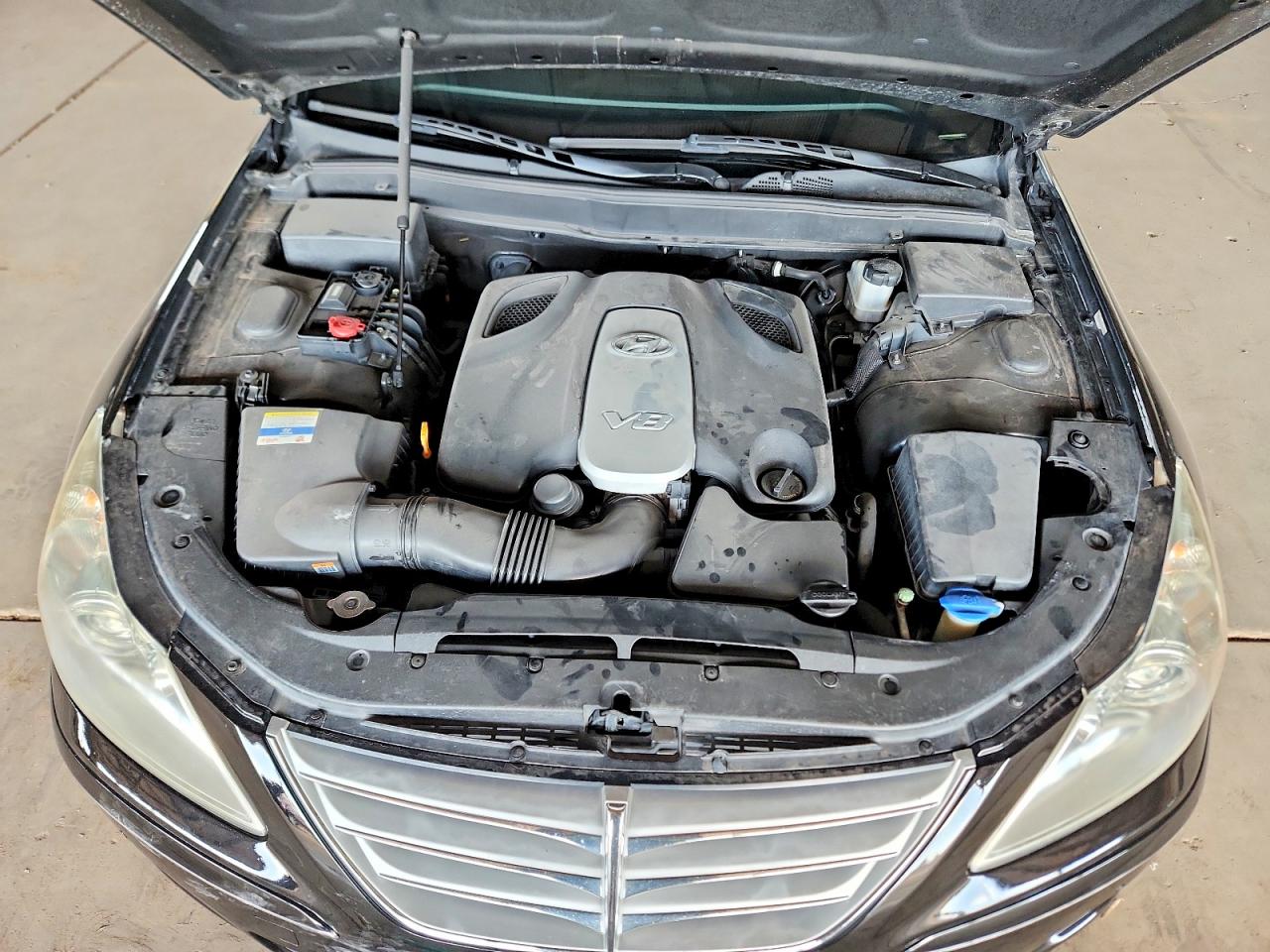 2011 Hyundai Genesis 4.6l Black vin: KMHGC4DF2BU121423