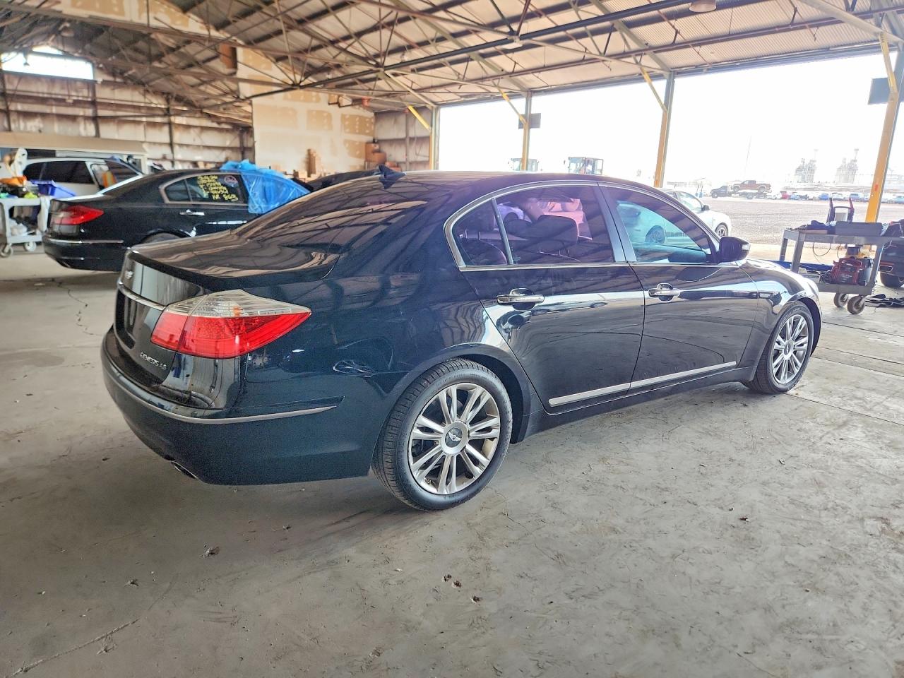 2011 Hyundai Genesis 4.6l Black vin: KMHGC4DF2BU121423