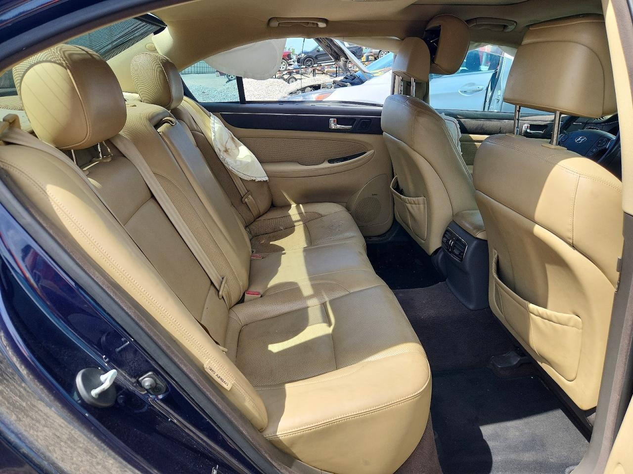 2011 Hyundai Genesis 4.6l Blue vin: KMHGC4DF2BU124516