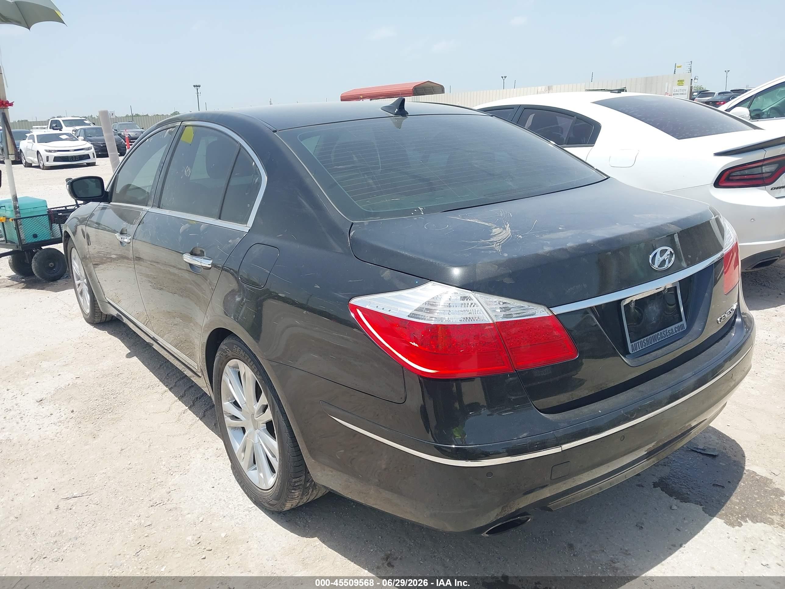2011 Hyundai Genesis 4.6 Black vin: KMHGC4DF2BU125360
