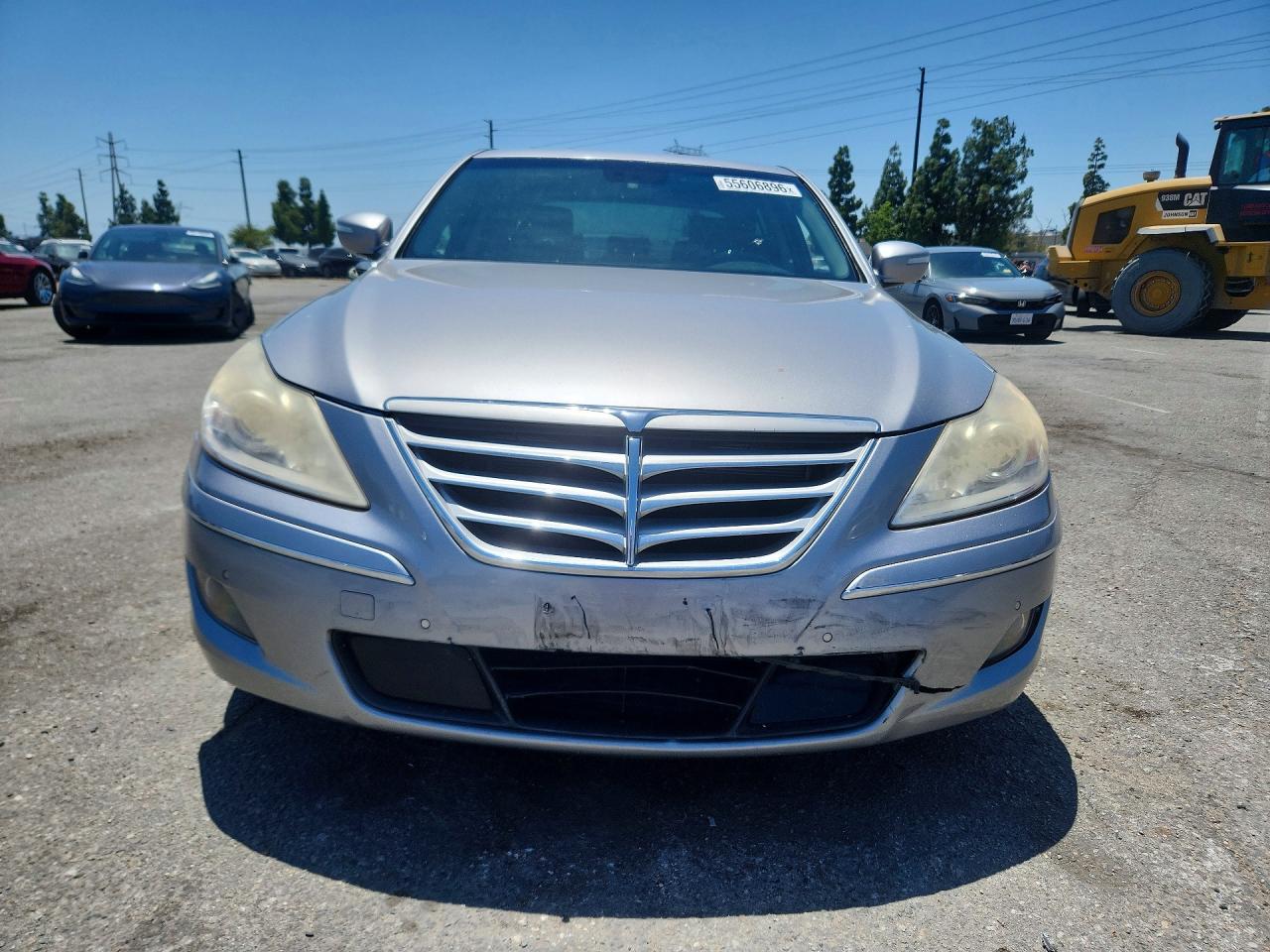 2011 Hyundai Genesis 4.6l Silver vin: KMHGC4DF2BU129795