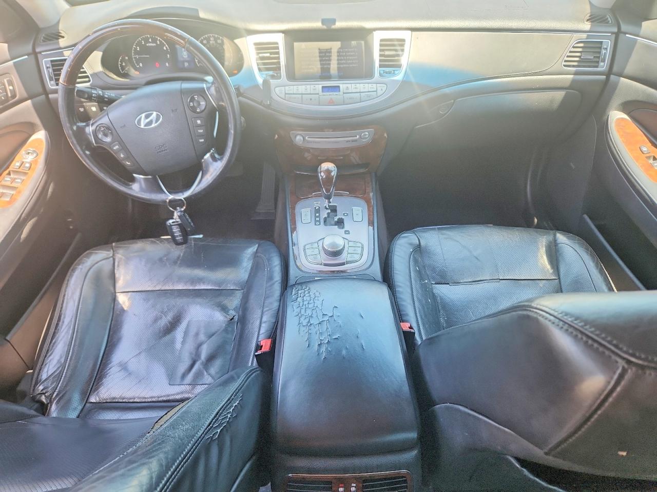 2011 Hyundai Genesis 4.6l Silver vin: KMHGC4DF2BU129795