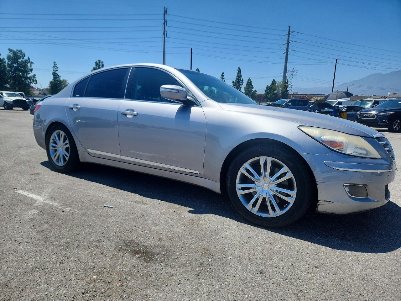 2011 Hyundai Genesis 4.6l Silver vin: KMHGC4DF2BU129795
