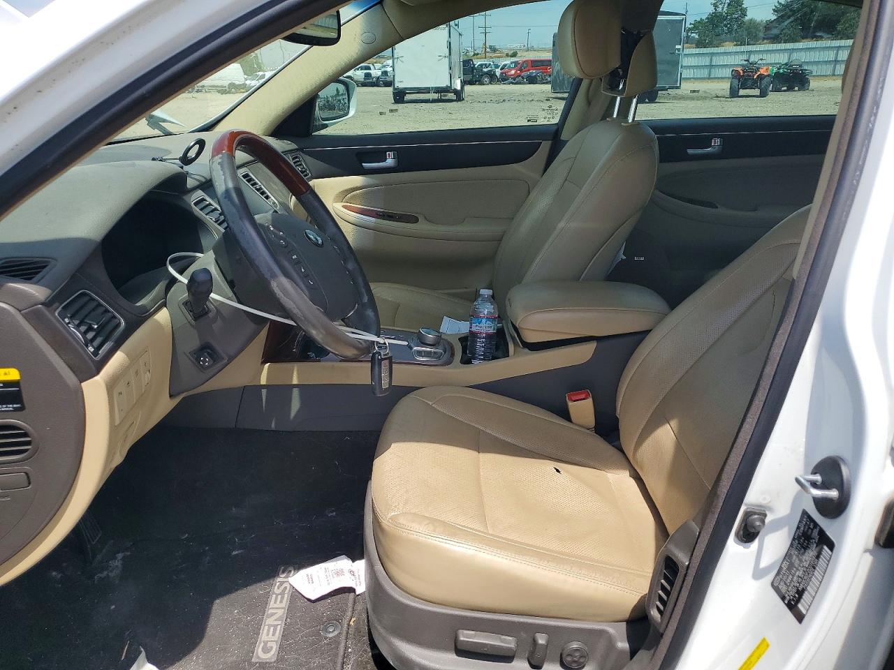 2012 Hyundai Genesis 4.6l V8 Белый vin: KMHGC4DF2CU165472