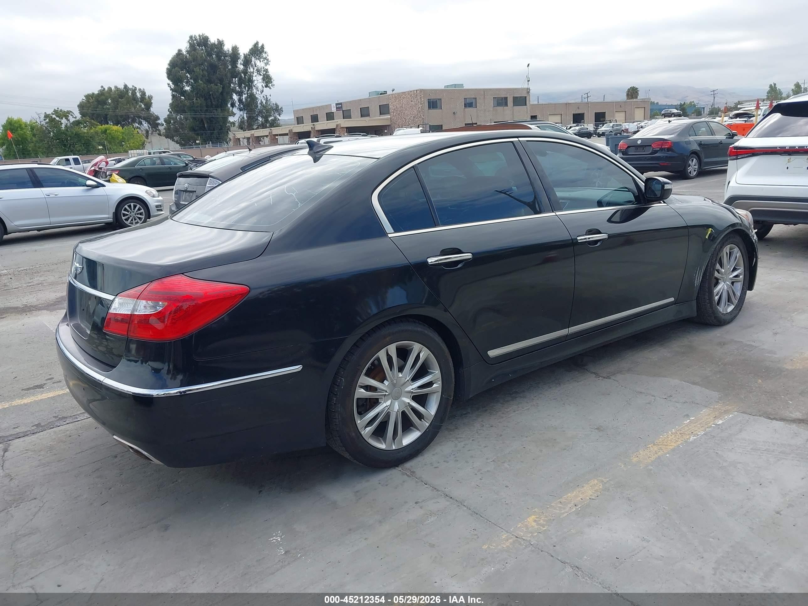 2012 Hyundai Genesis 4.6 Black vin: KMHGC4DF2CU168761