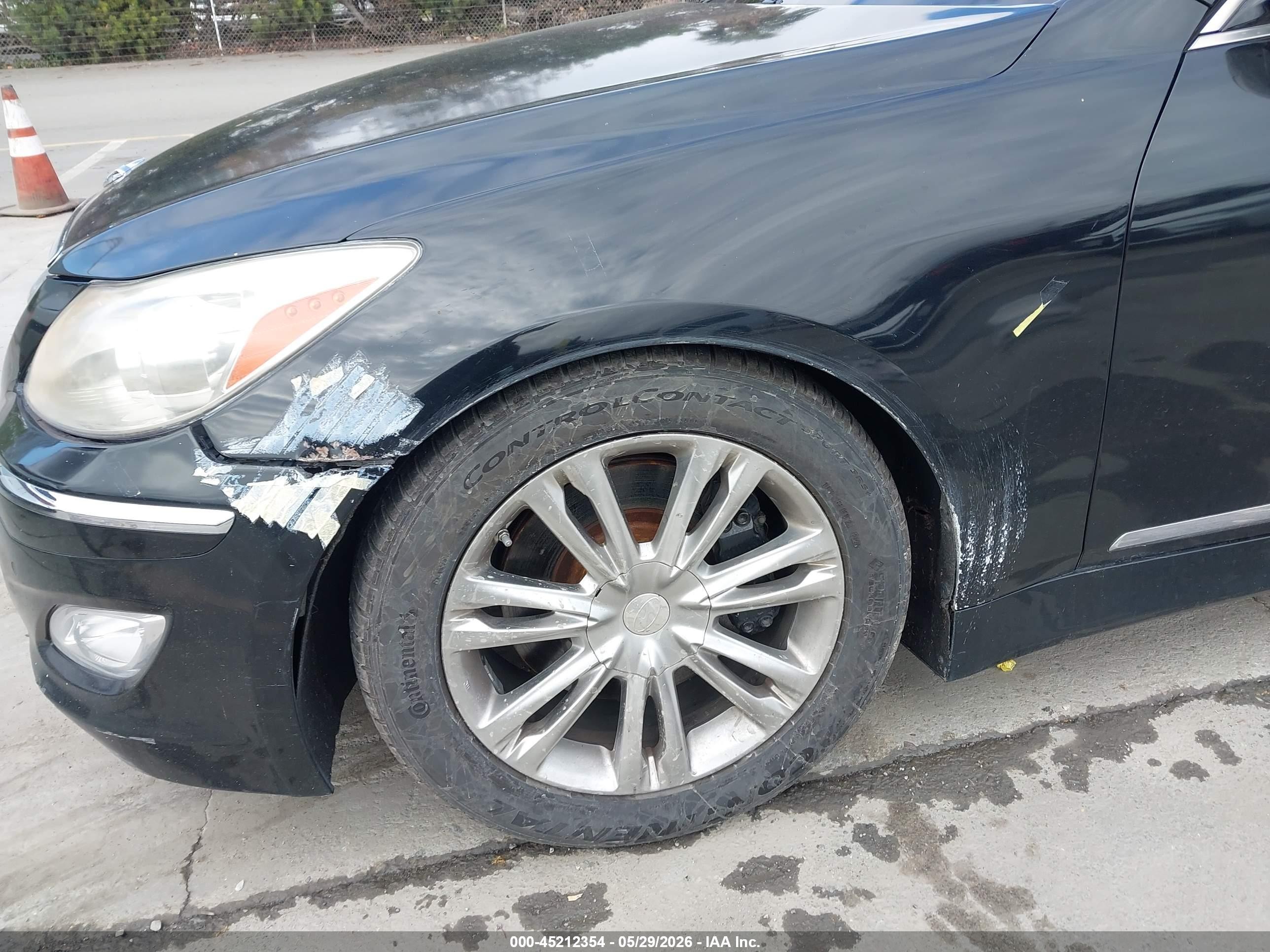 2012 Hyundai Genesis 4.6 Black vin: KMHGC4DF2CU168761
