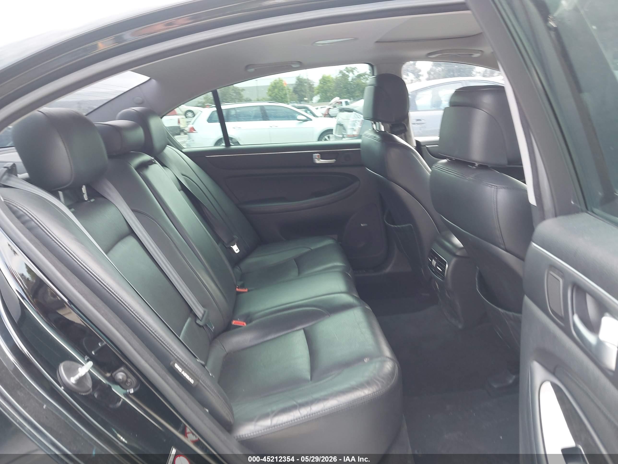 2012 Hyundai Genesis 4.6 Black vin: KMHGC4DF2CU168761