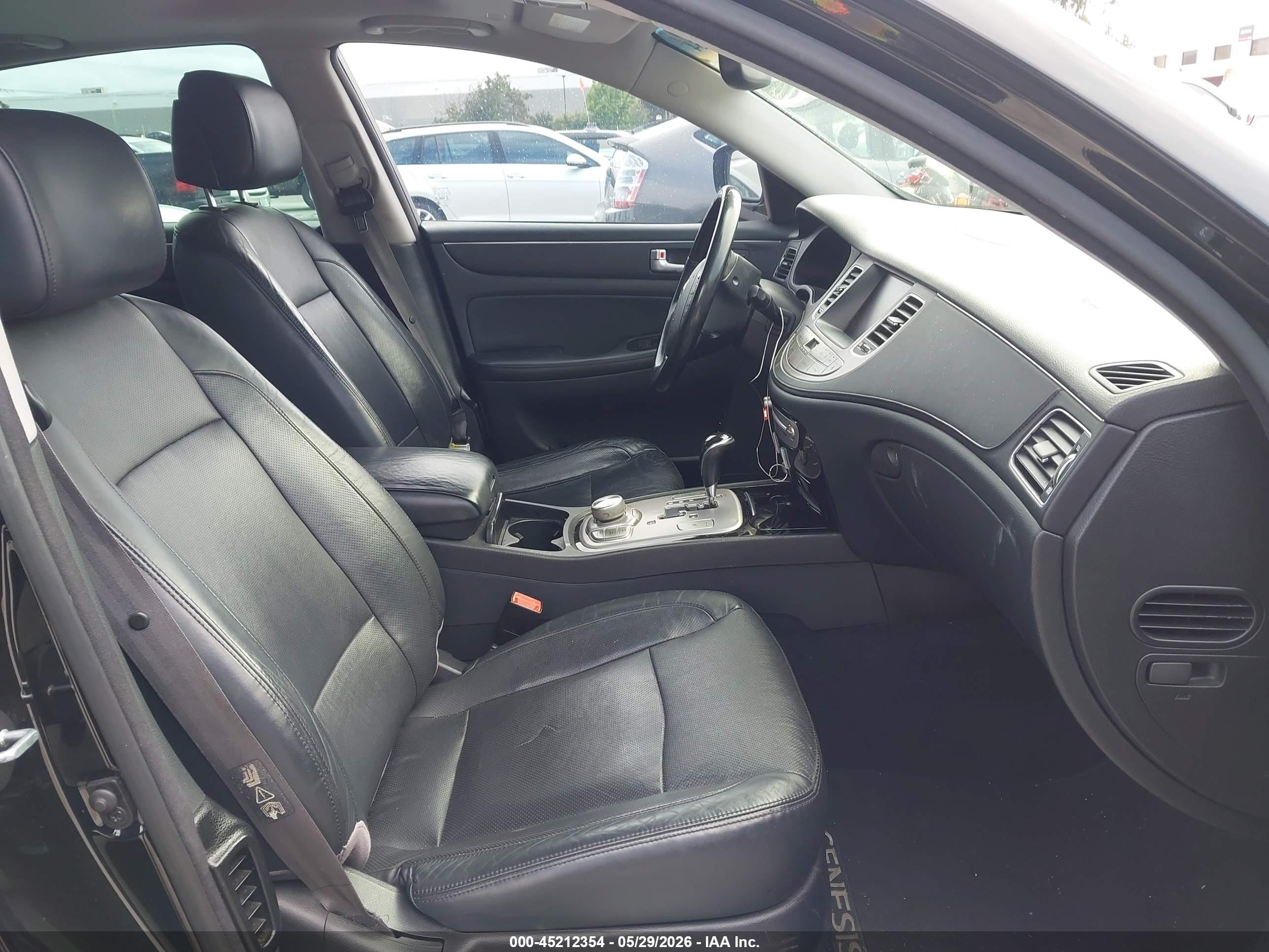 2012 Hyundai Genesis 4.6 Black vin: KMHGC4DF2CU168761