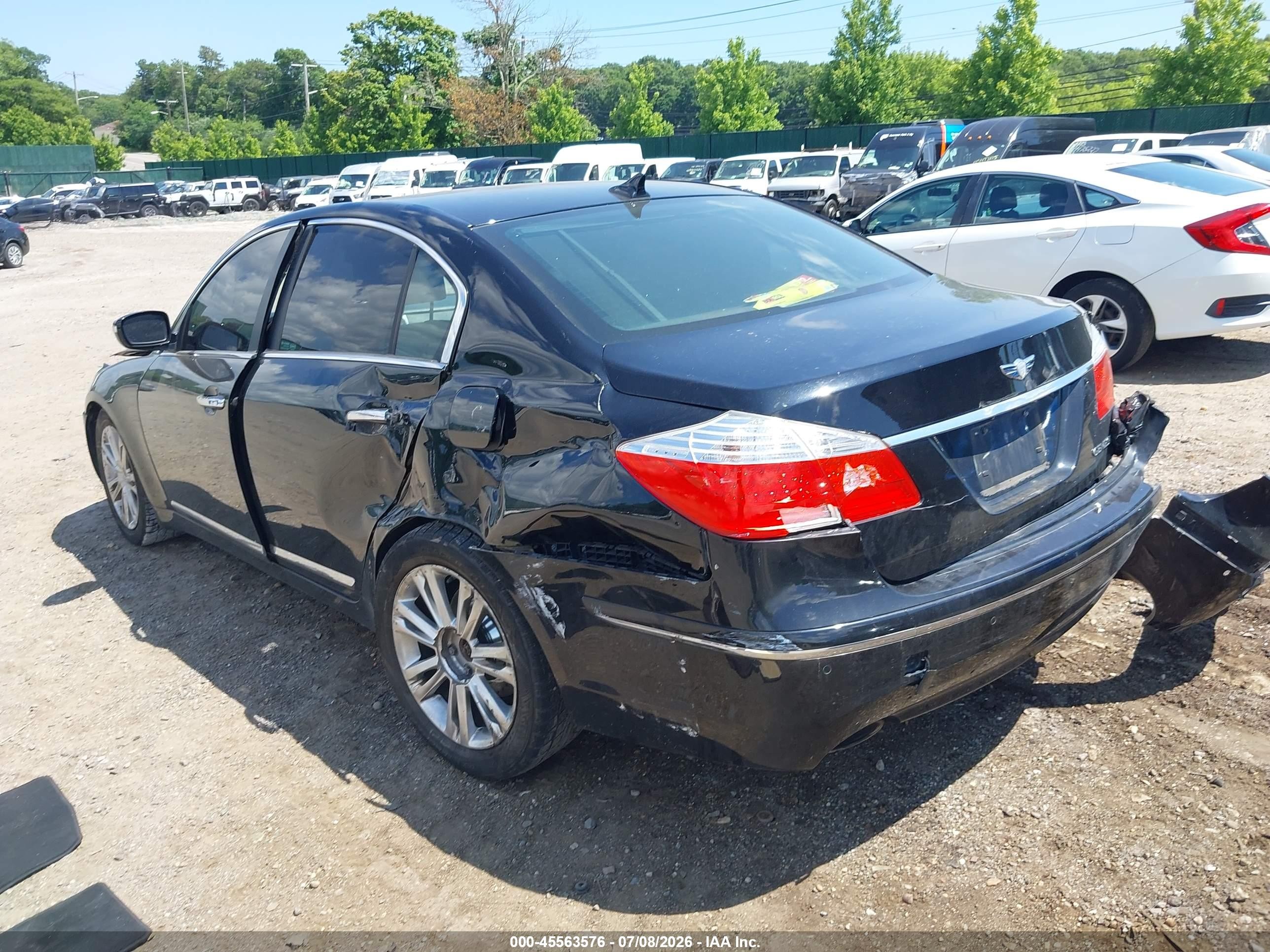 2010 Hyundai Genesis 4.6 Black vin: KMHGC4DF3AU092478
